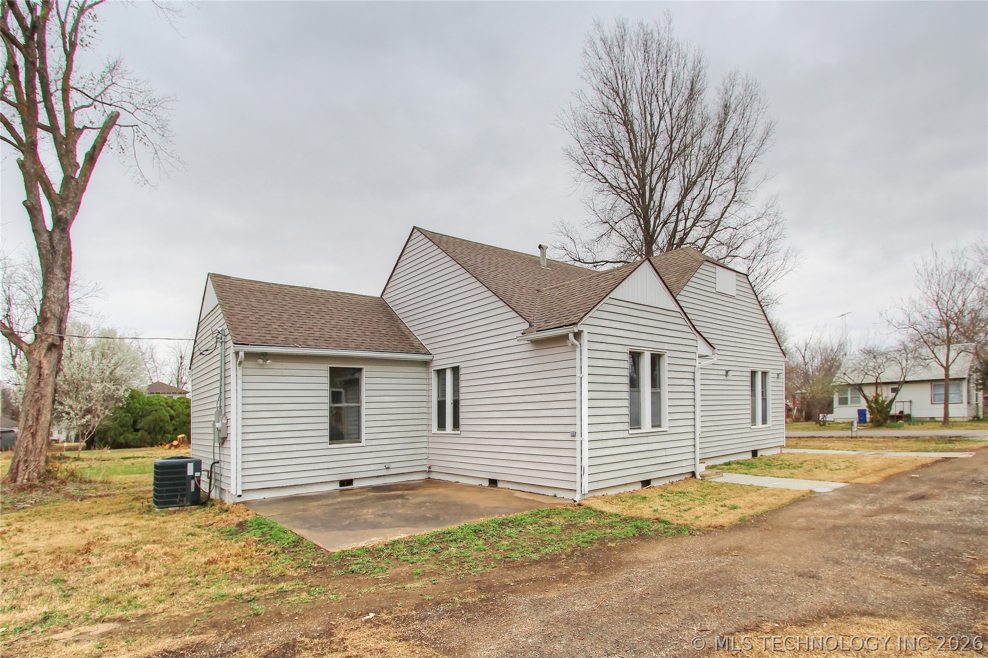 616 S Maple Street Nowata OK 74048