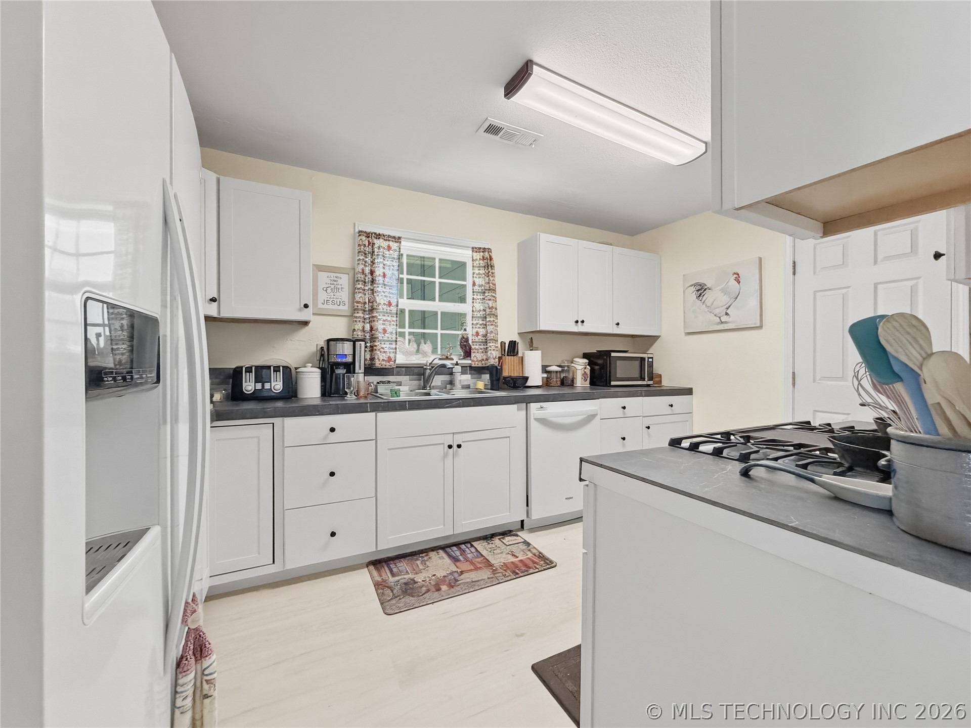 221 W Poplar Stilwell OK 74960