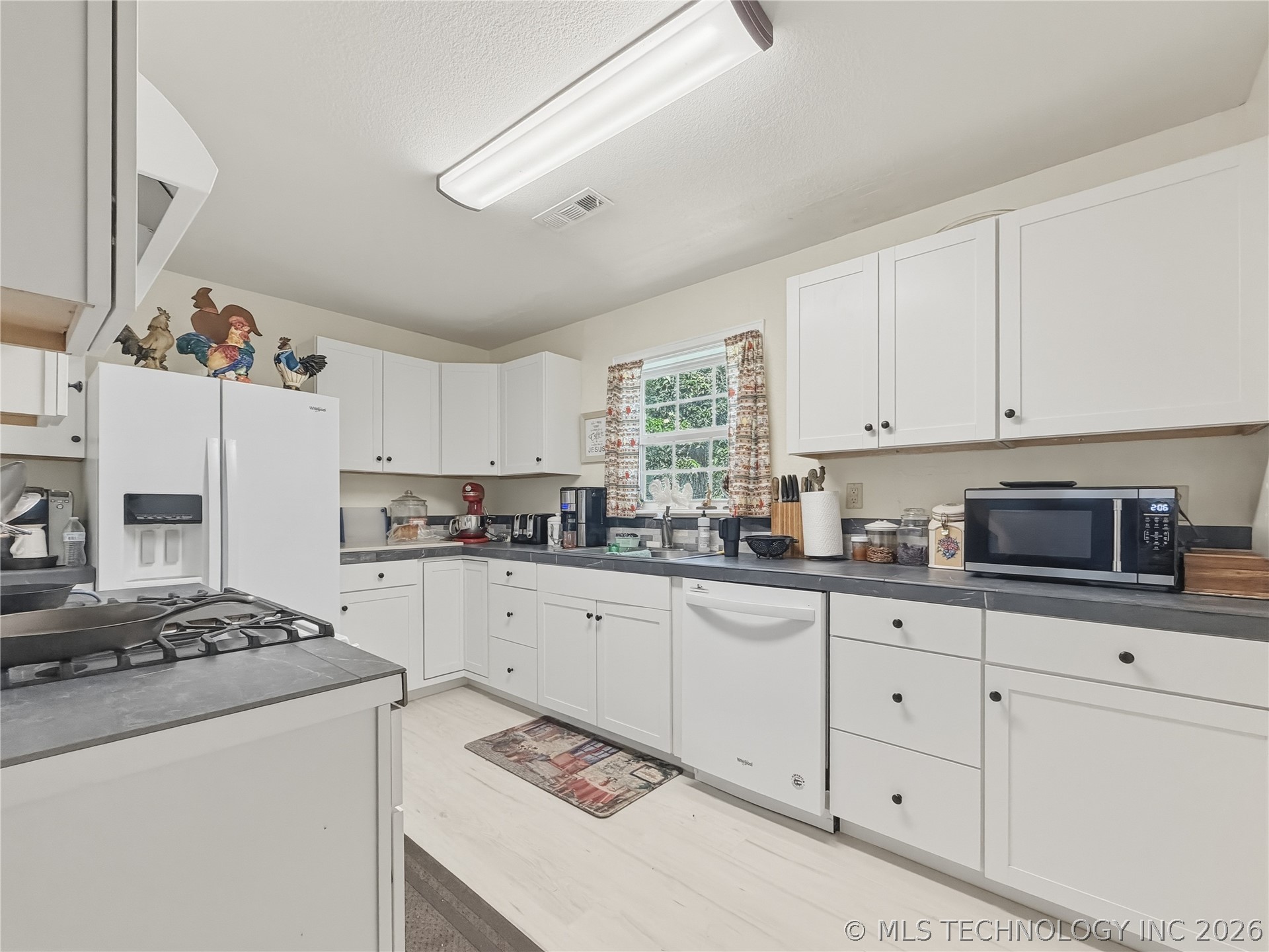 221 W Poplar Stilwell OK 74960