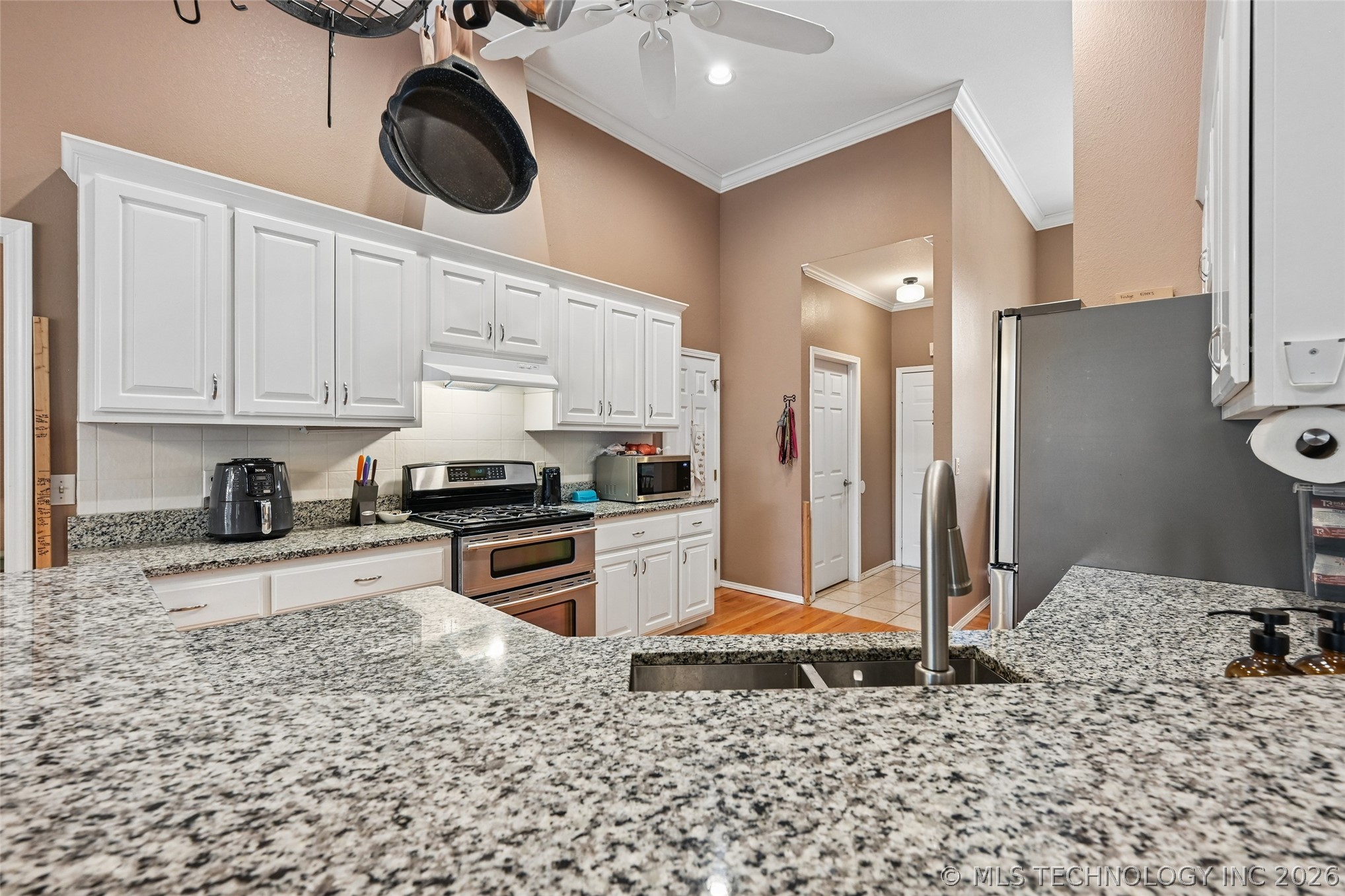 610 W 37th Place Sand Springs OK 74063