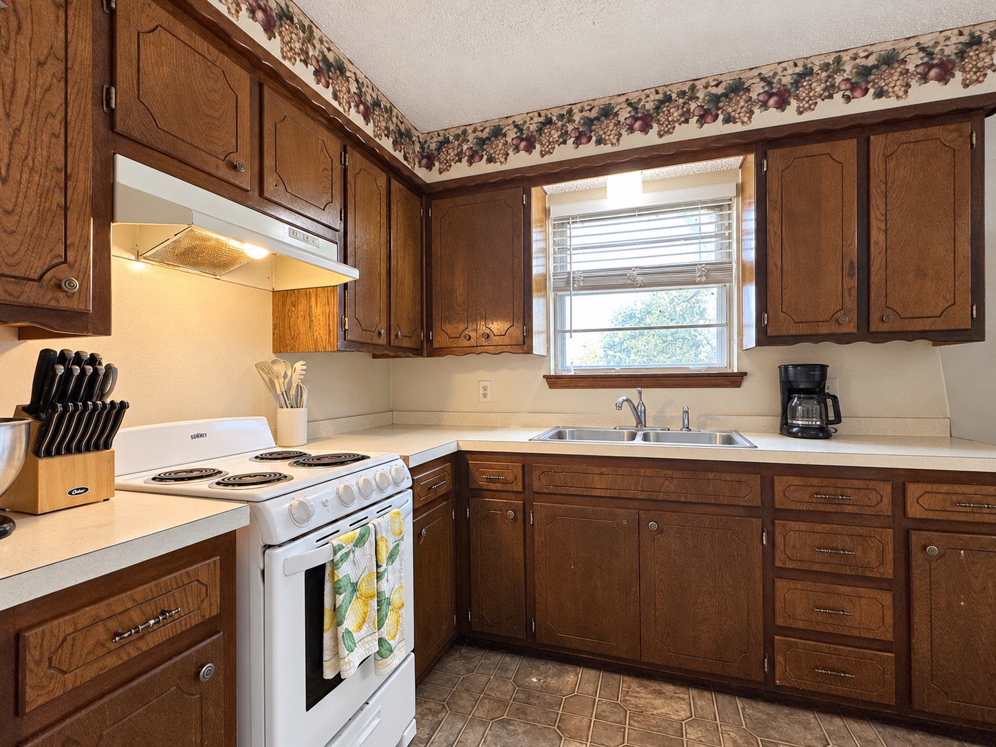 404 E Colonial Drive Konawa OK 74849