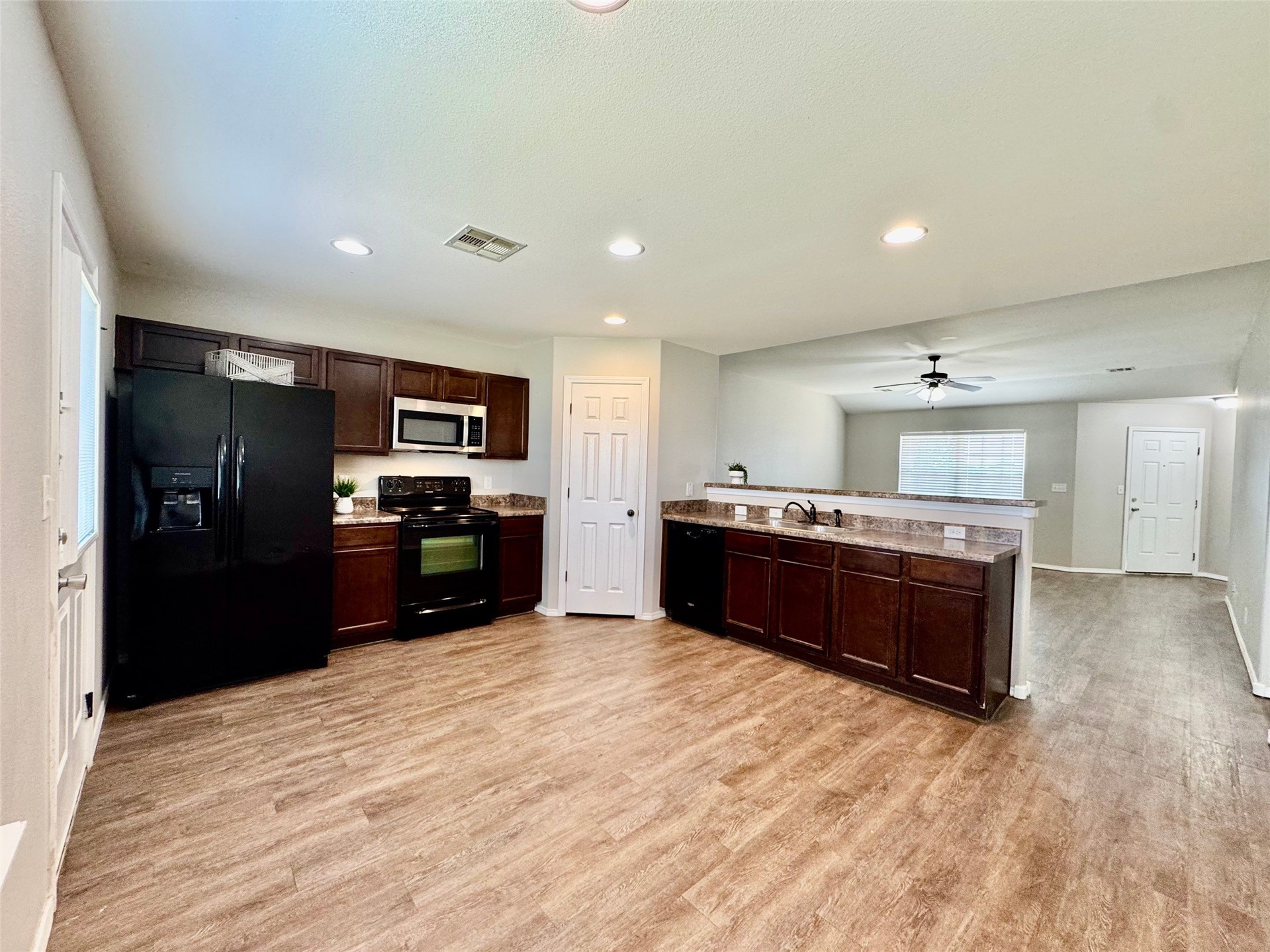 9215 S 253rd Eastavenue Broken Arrow OK 74014