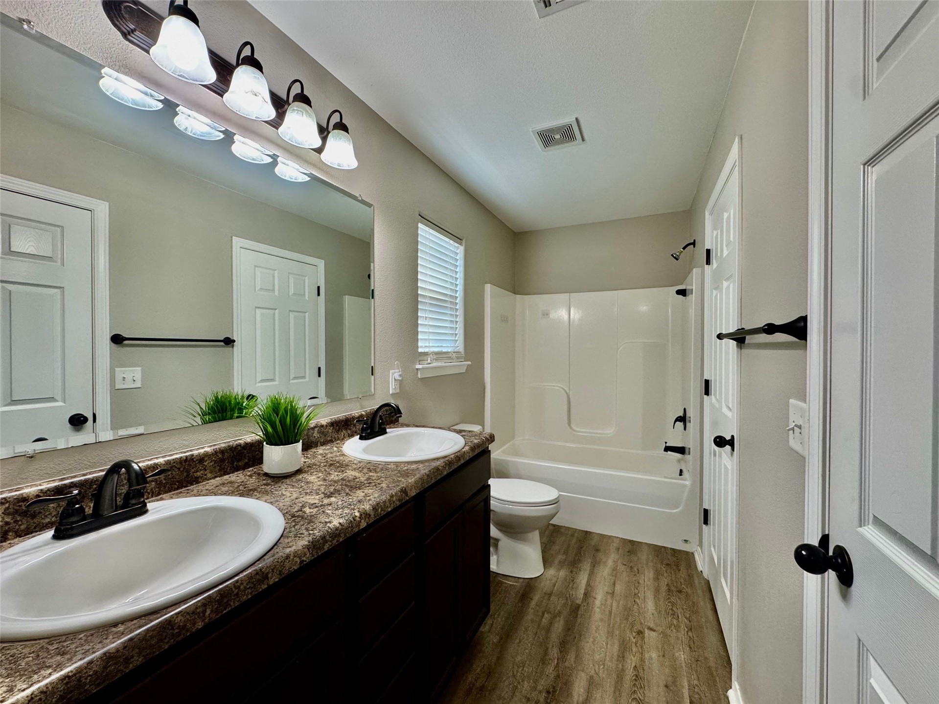 9215 S 253rd Eastavenue Broken Arrow OK 74014