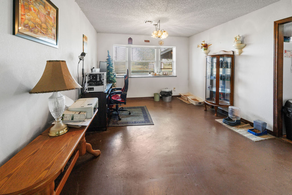2688 W 627 Chouteau OK 74337