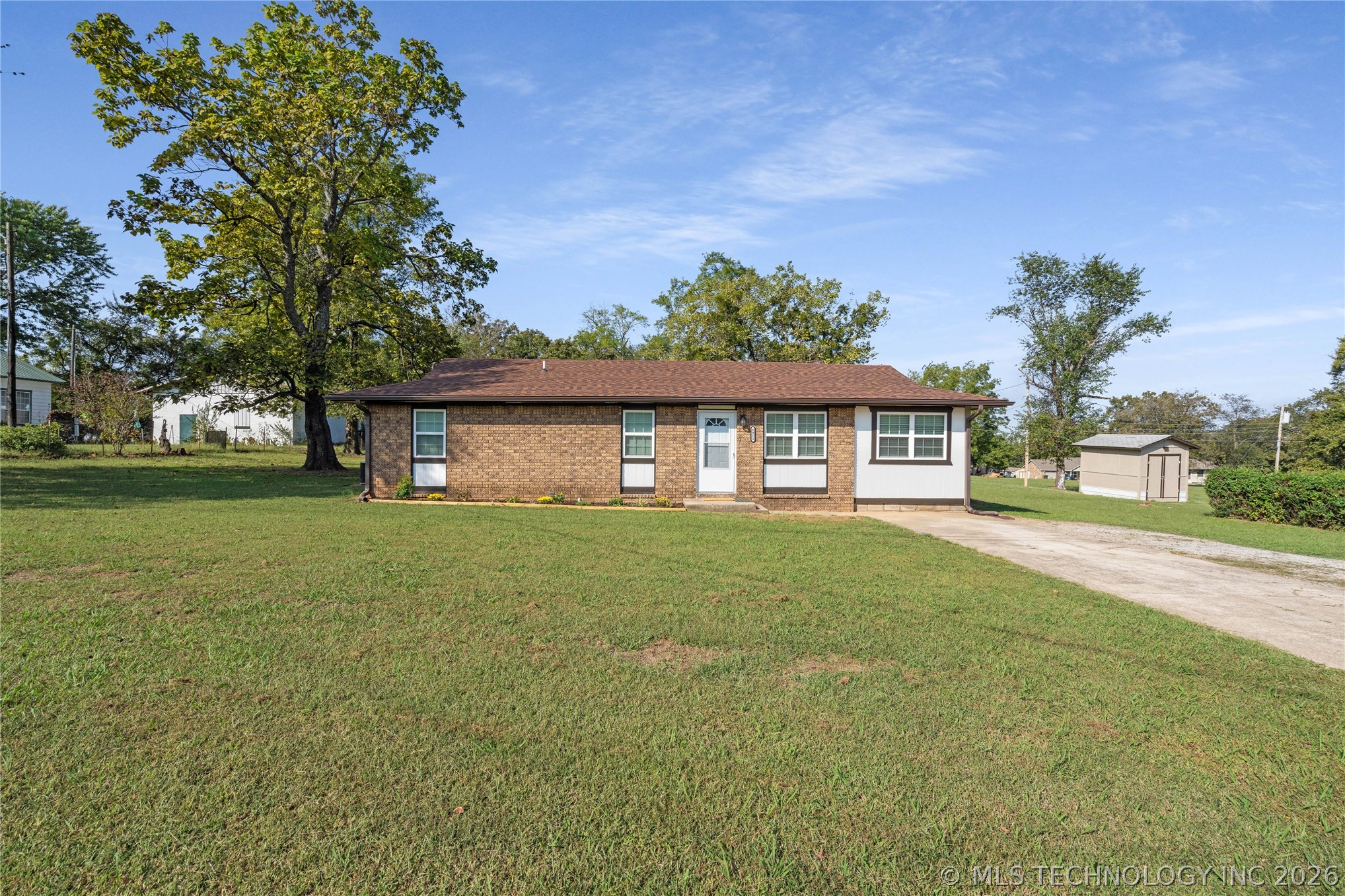 1911 N Maple Street Sallisaw OK 74955