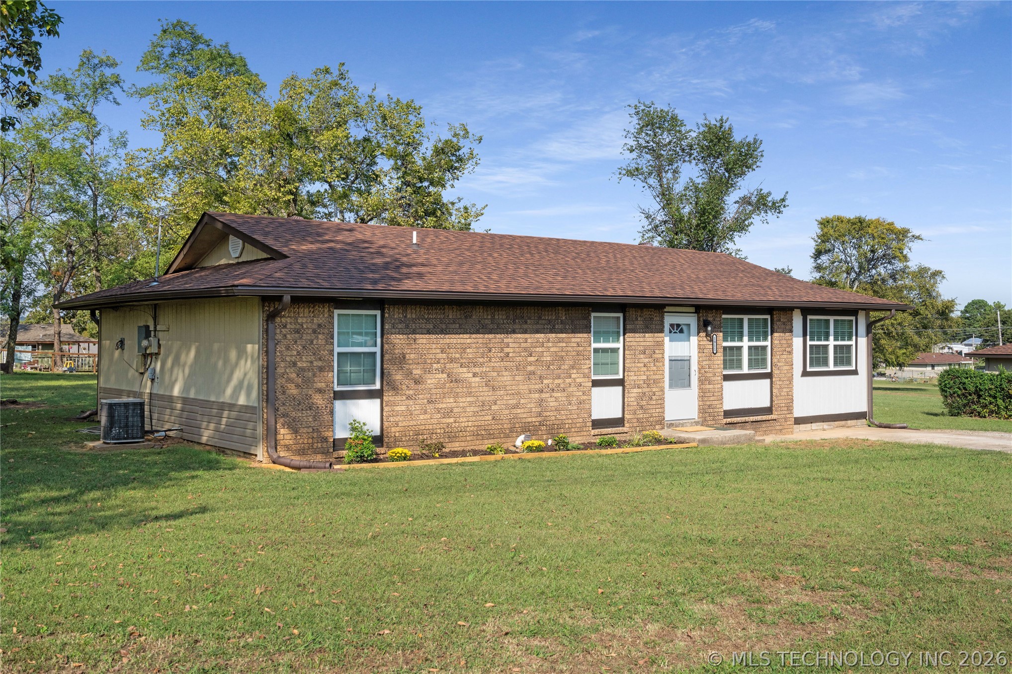 1911 N Maple Street Sallisaw OK 74955