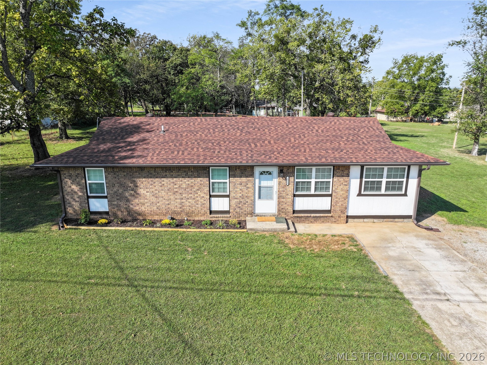 1911 N Maple Street Sallisaw OK 74955