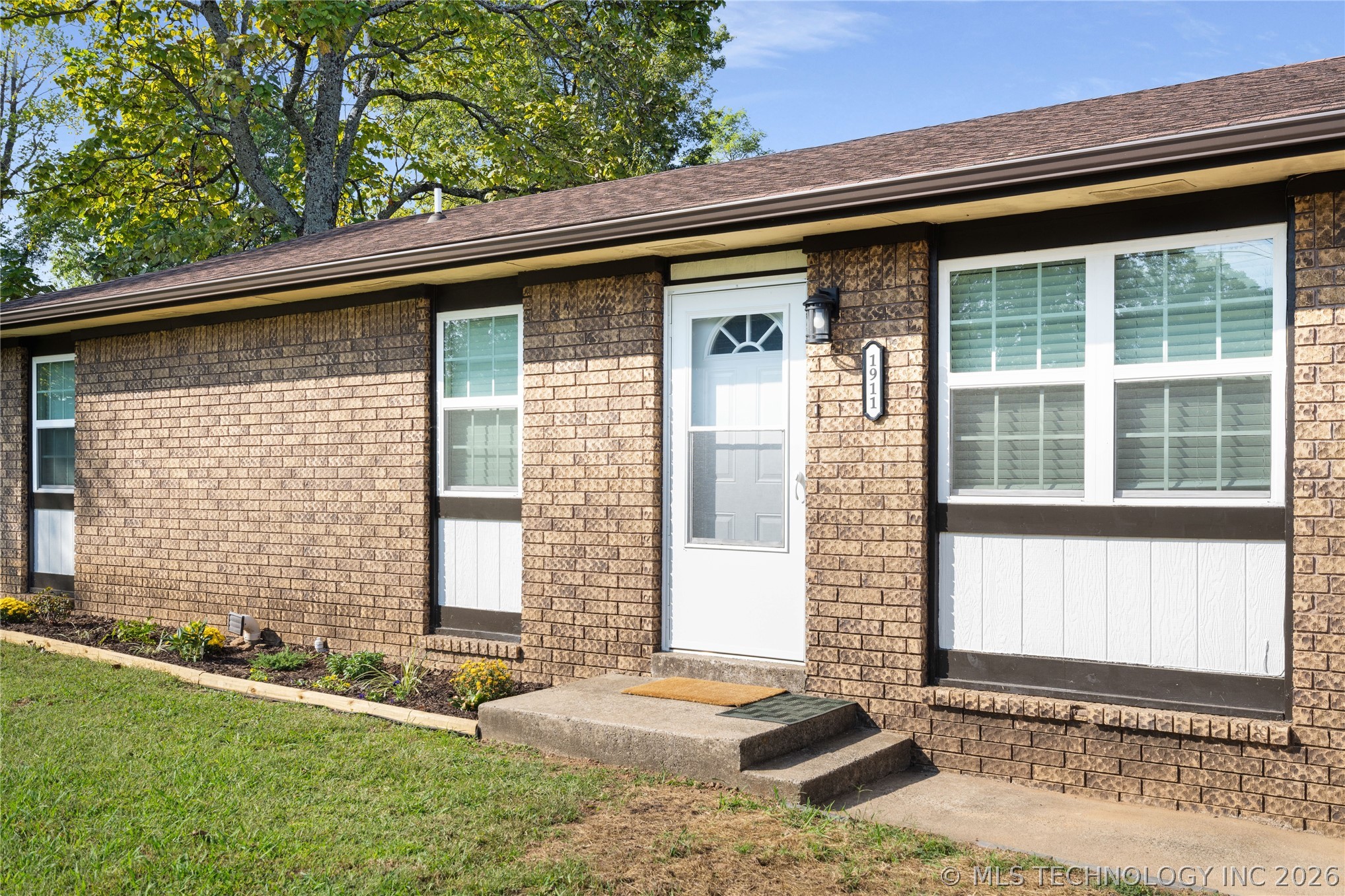 1911 N Maple Street Sallisaw OK 74955