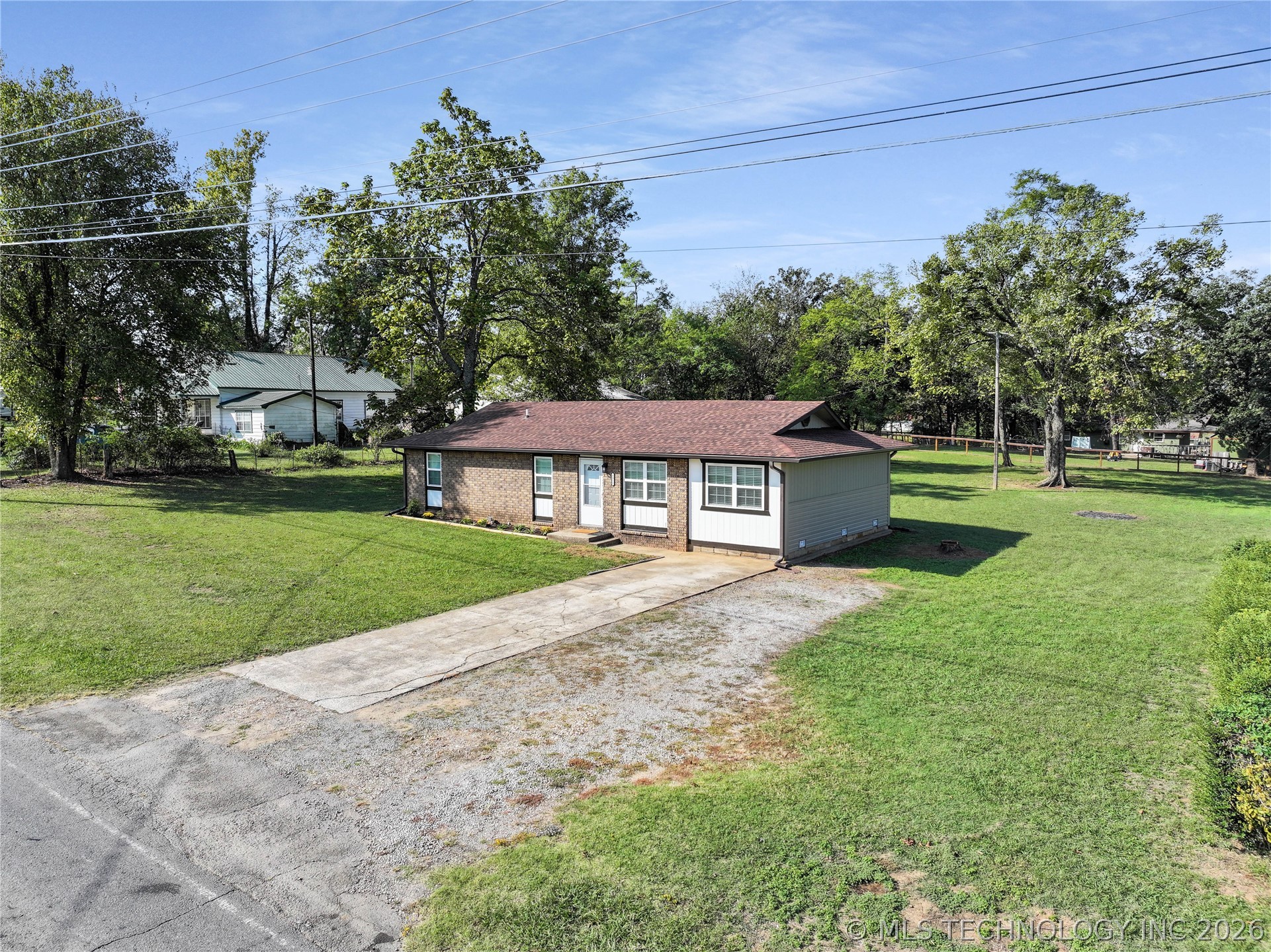 1911 N Maple Street Sallisaw OK 74955