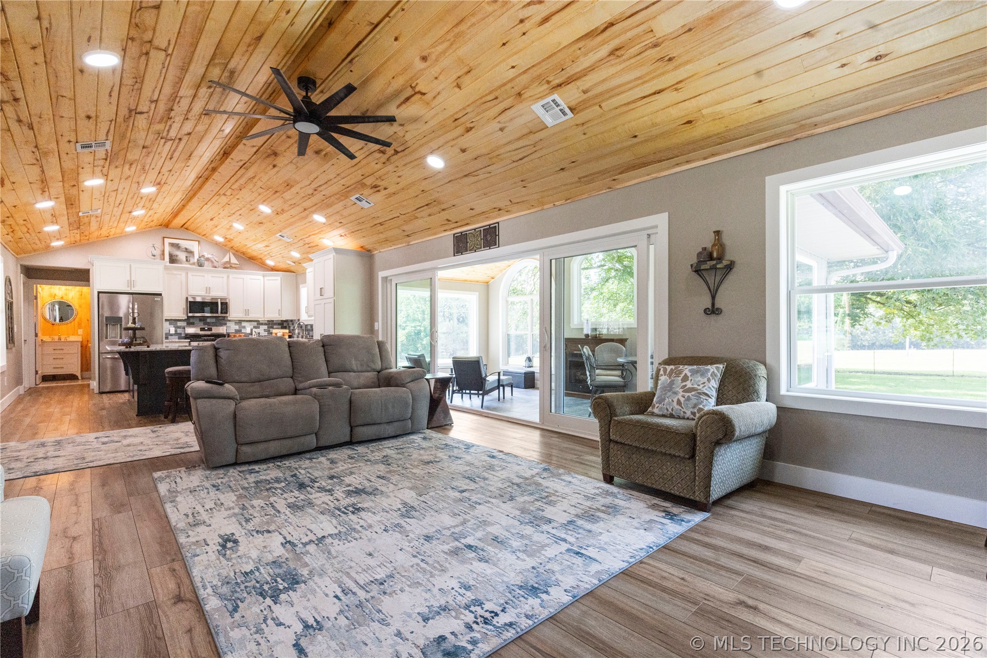 24590 S 600 Road Grove OK 74344