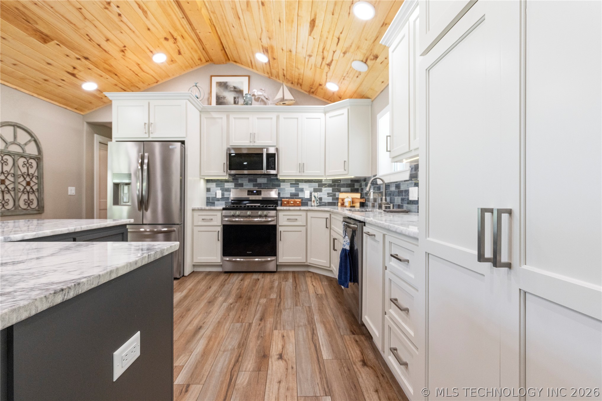 24590 S 600 Road Grove OK 74344