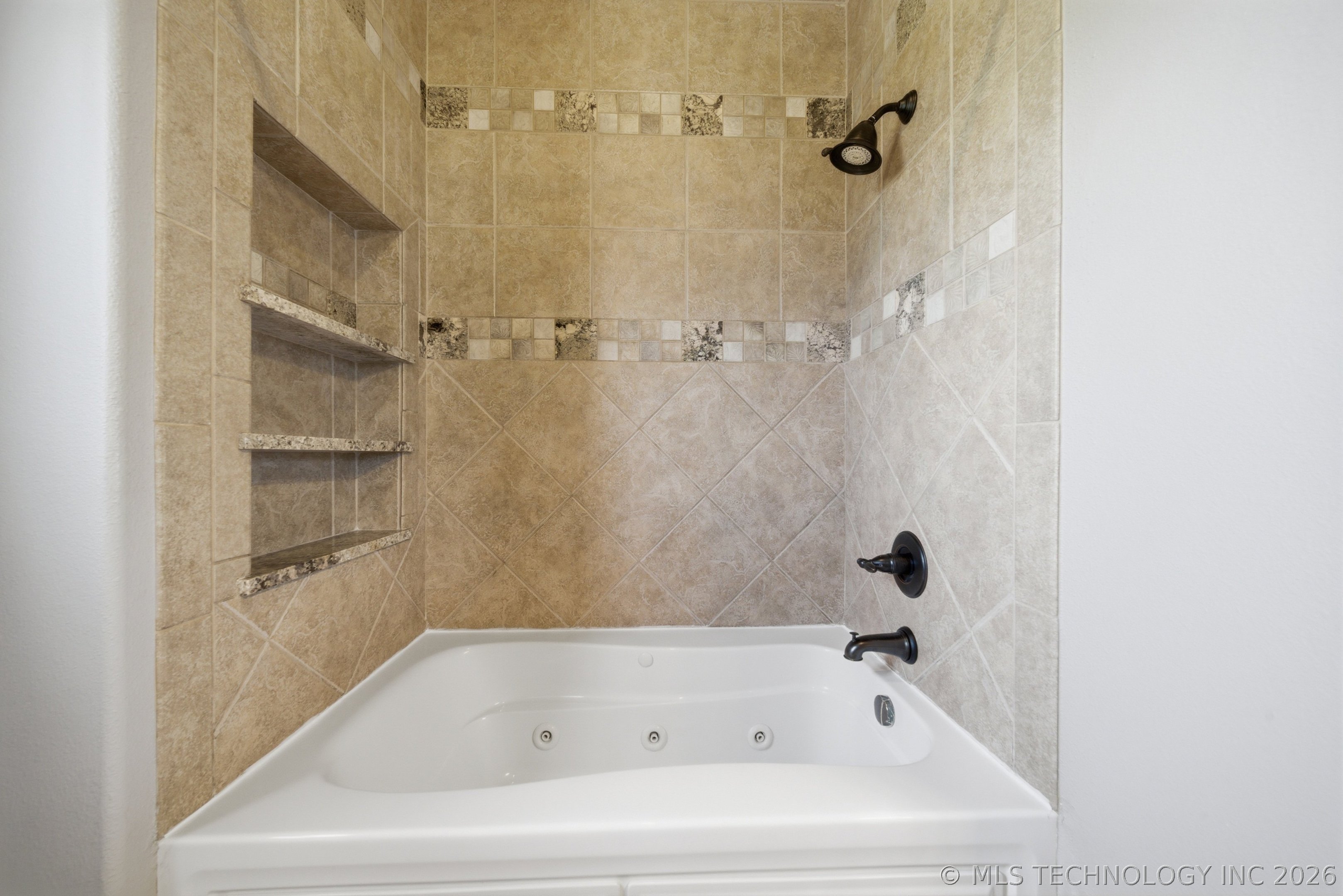105 Legacy Court Fort Gibson OK 74434