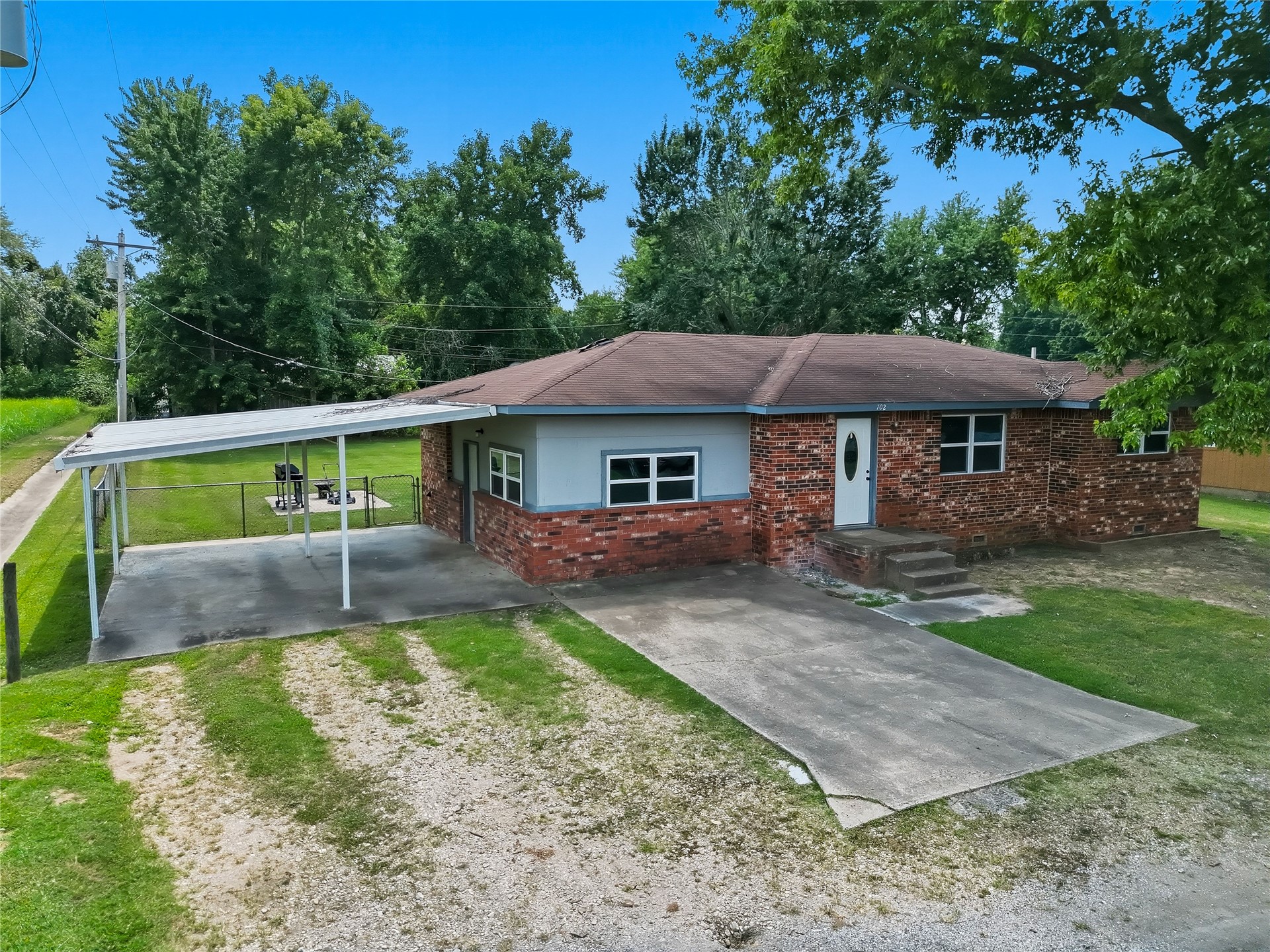 720 W Walnut Street Stilwell OK 74960