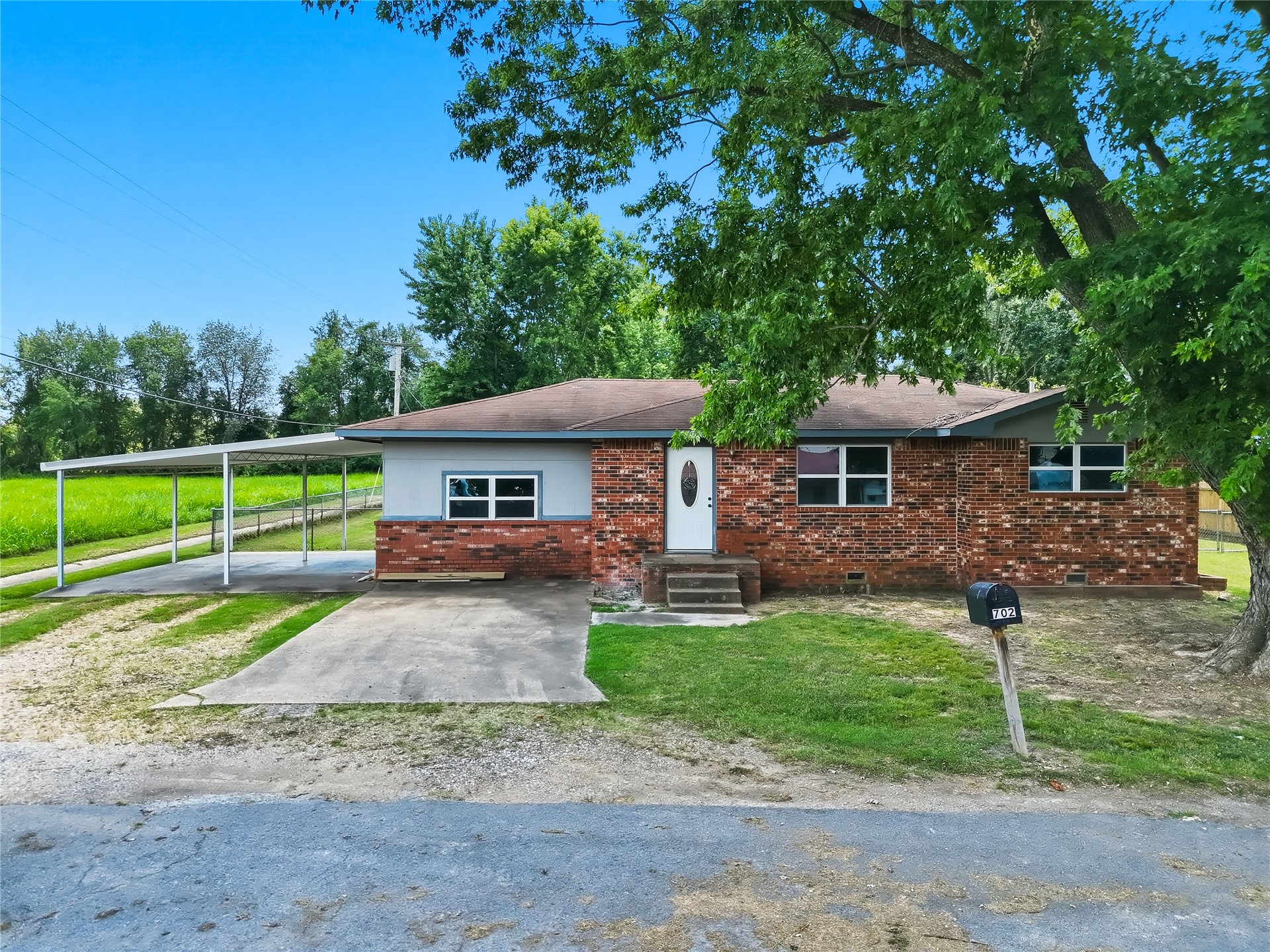 720 W Walnut Street Stilwell OK 74960