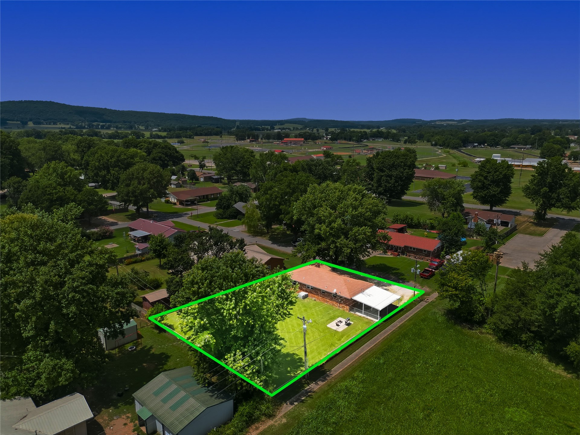 720 W Walnut Street Stilwell OK 74960