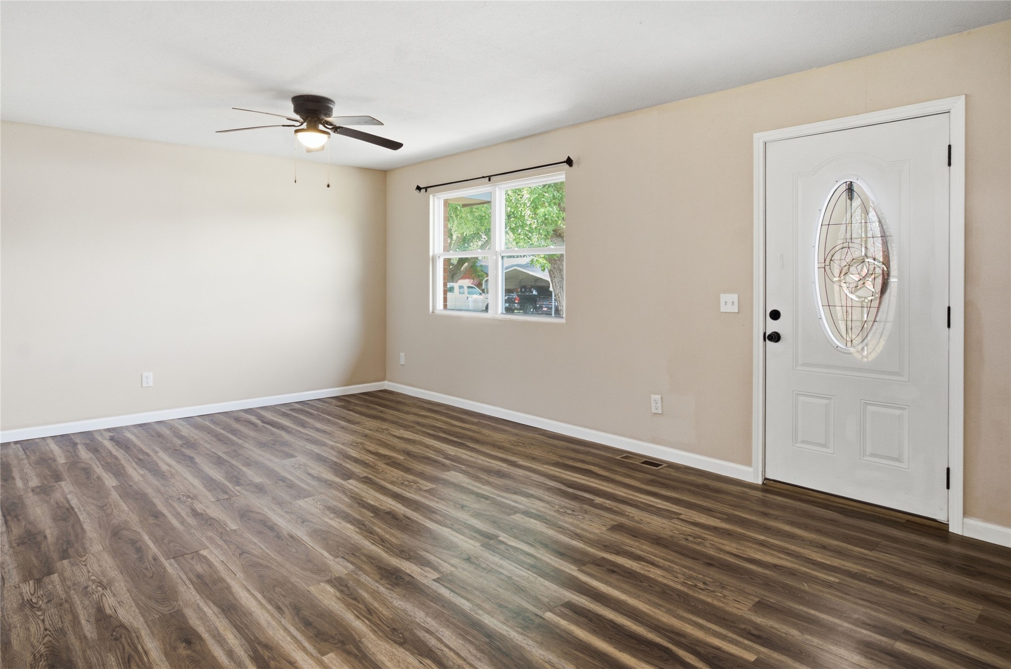 720 W Walnut Street Stilwell OK 74960