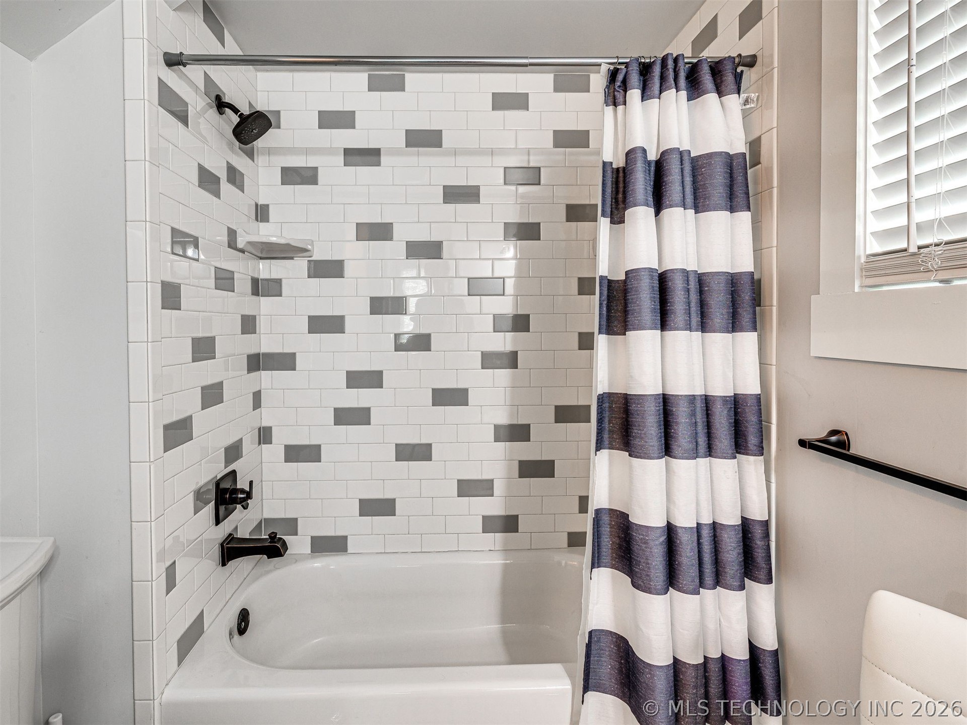 76 Lower Green Way Carlton Landing OK 74432