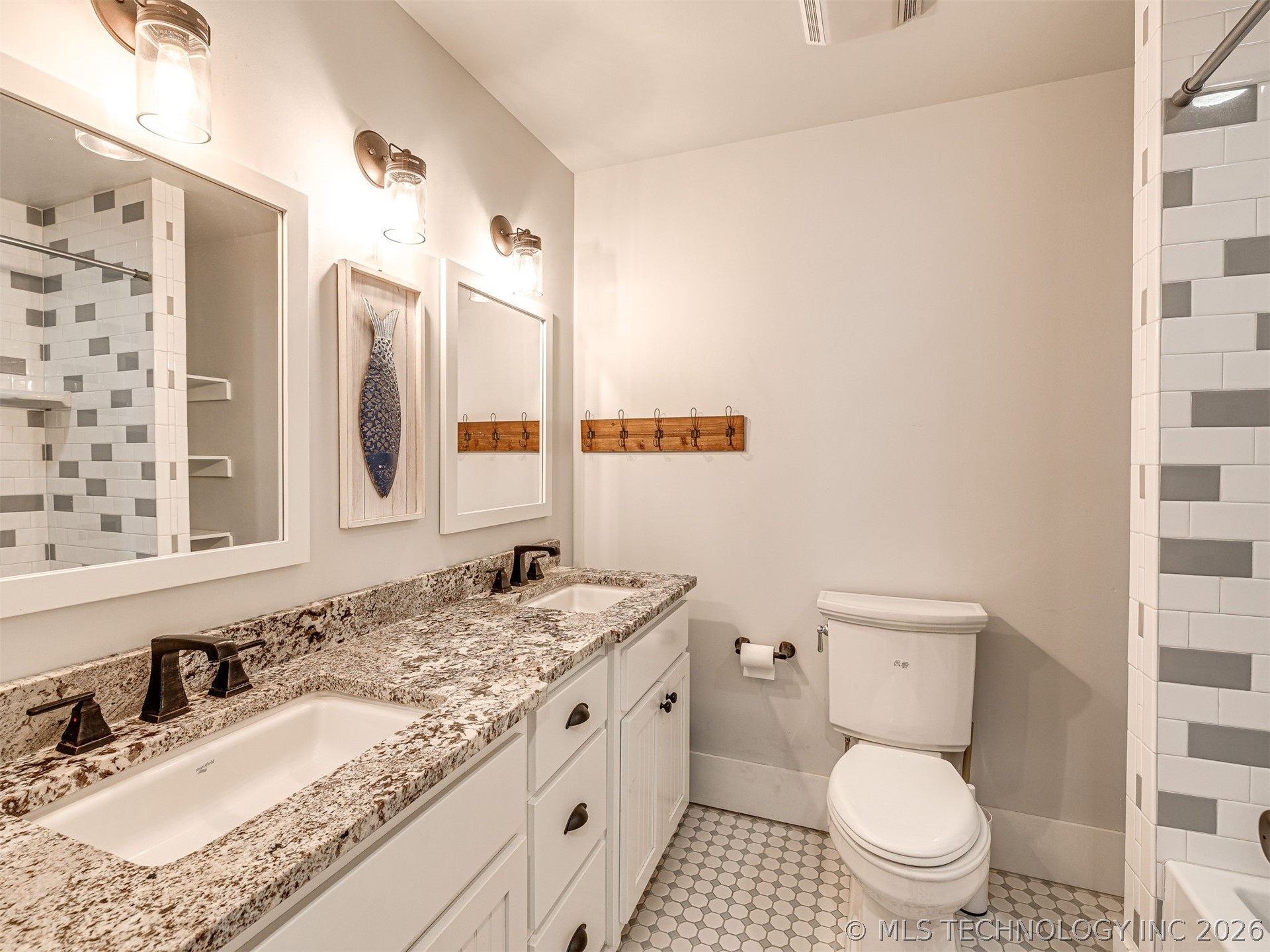 76 Lower Green Way Carlton Landing OK 74432