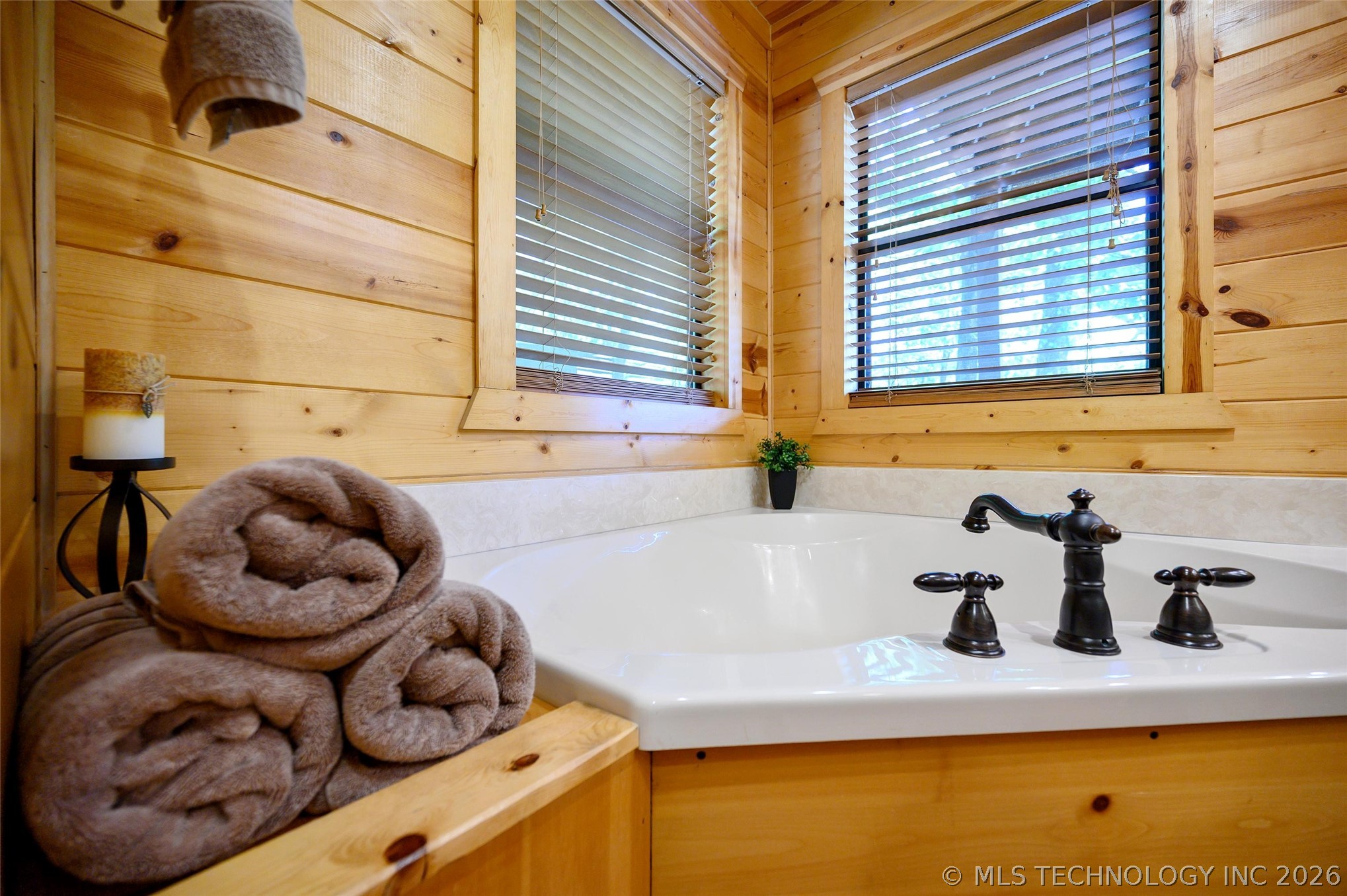 475 Southern Hills Circle Broken Bow OK 74728
