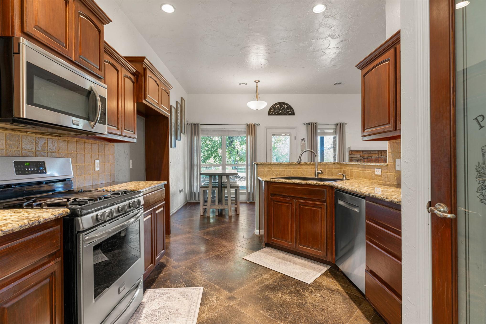 26619 Duck Pond Drive Claremore OK 74019