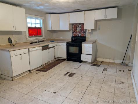 343 S Zunis Avenue Tulsa OK 74104