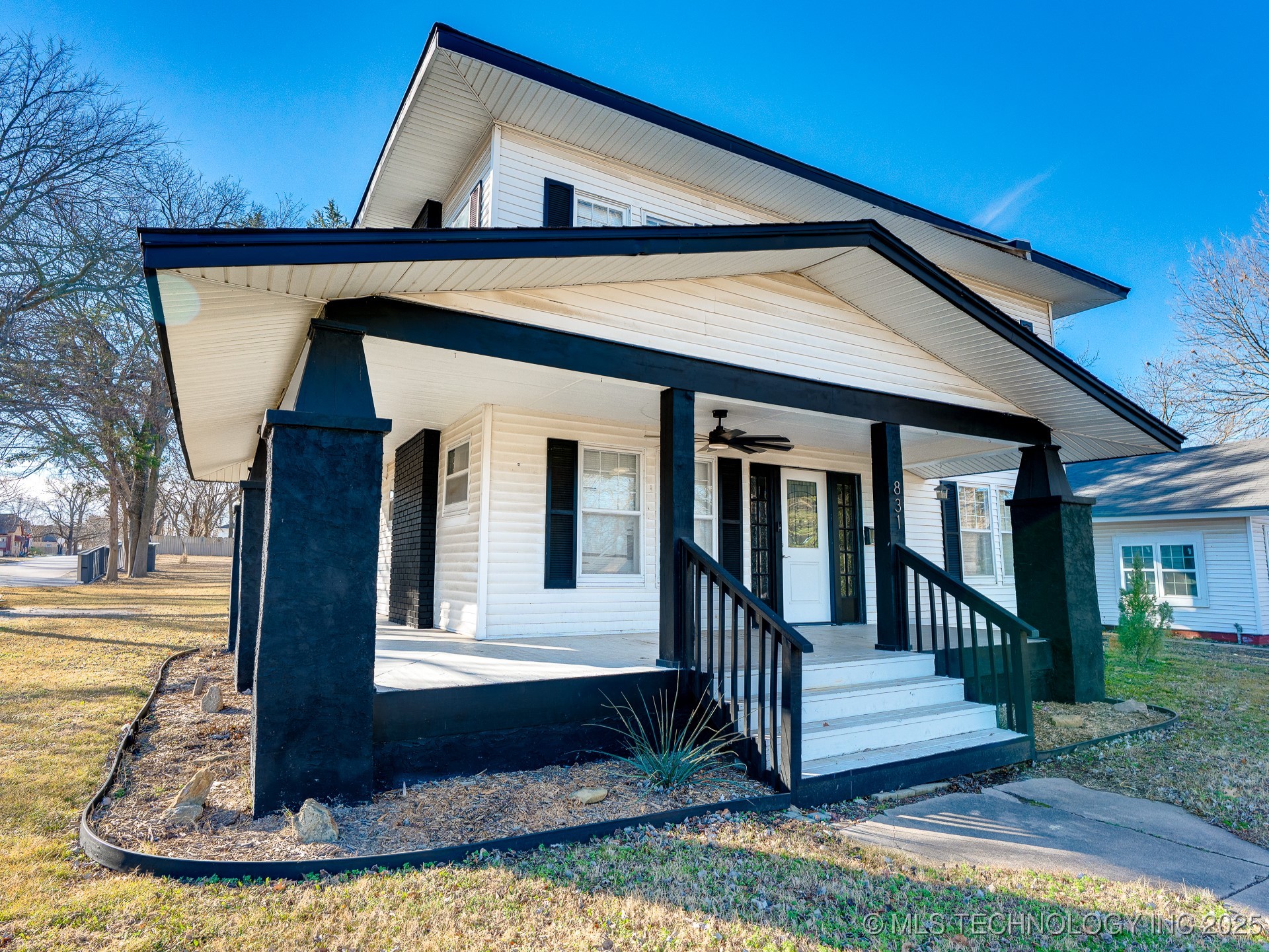 831 E 15th Ada OK 74820