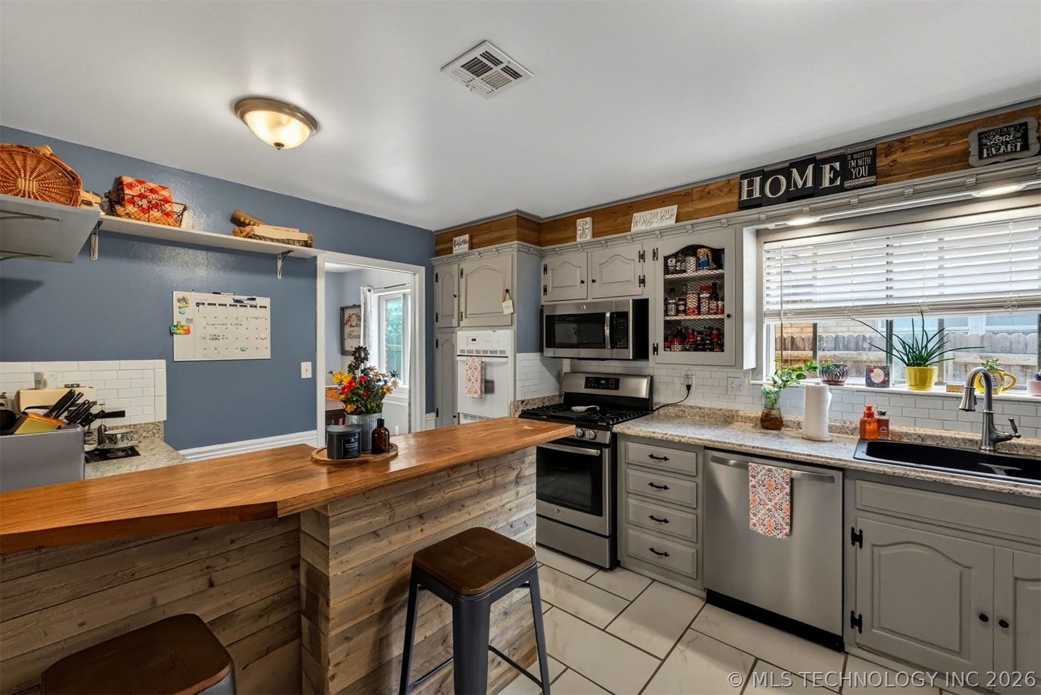 8621 E 38th Place Tulsa OK 74145