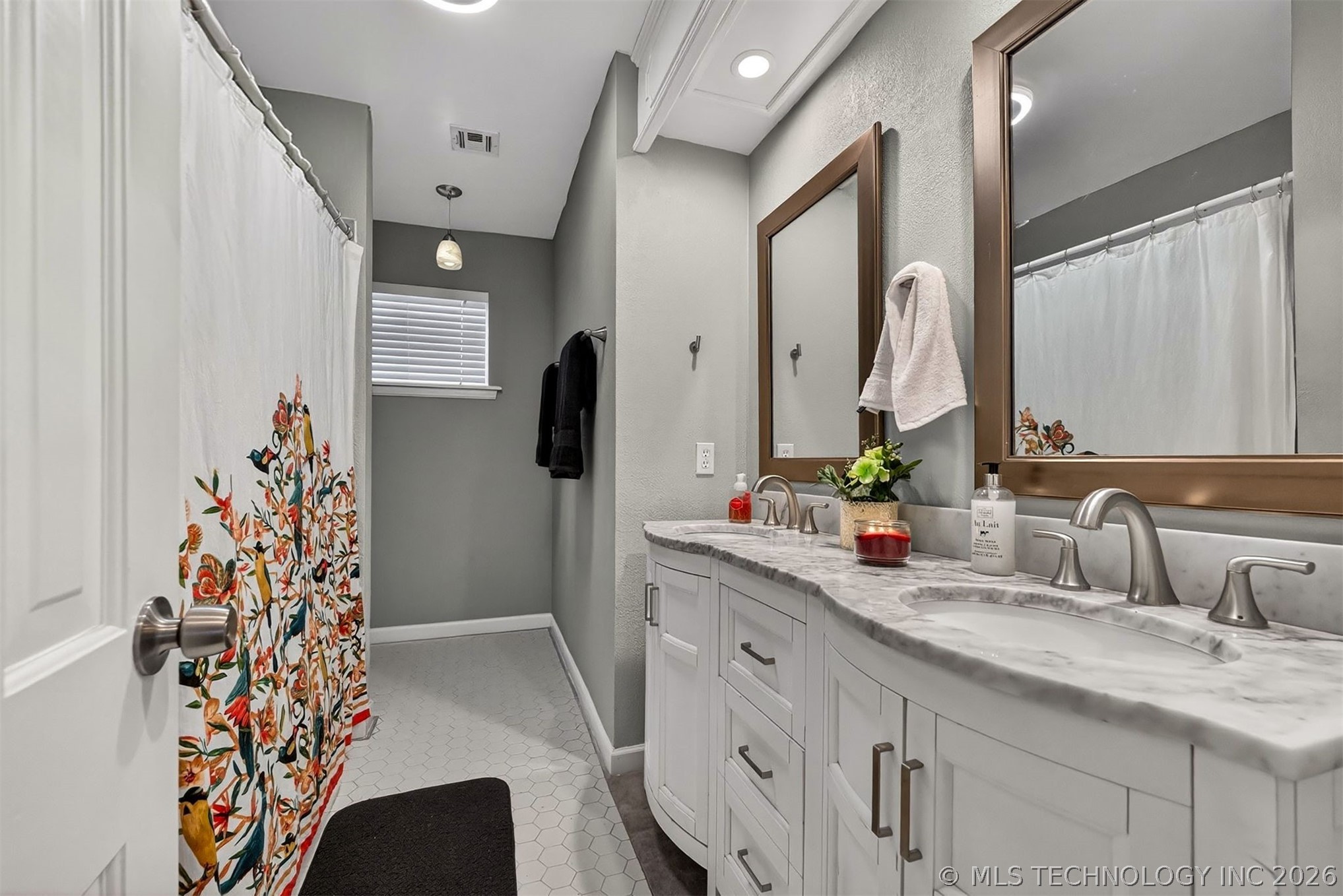 8621 E 38th Place Tulsa OK 74145