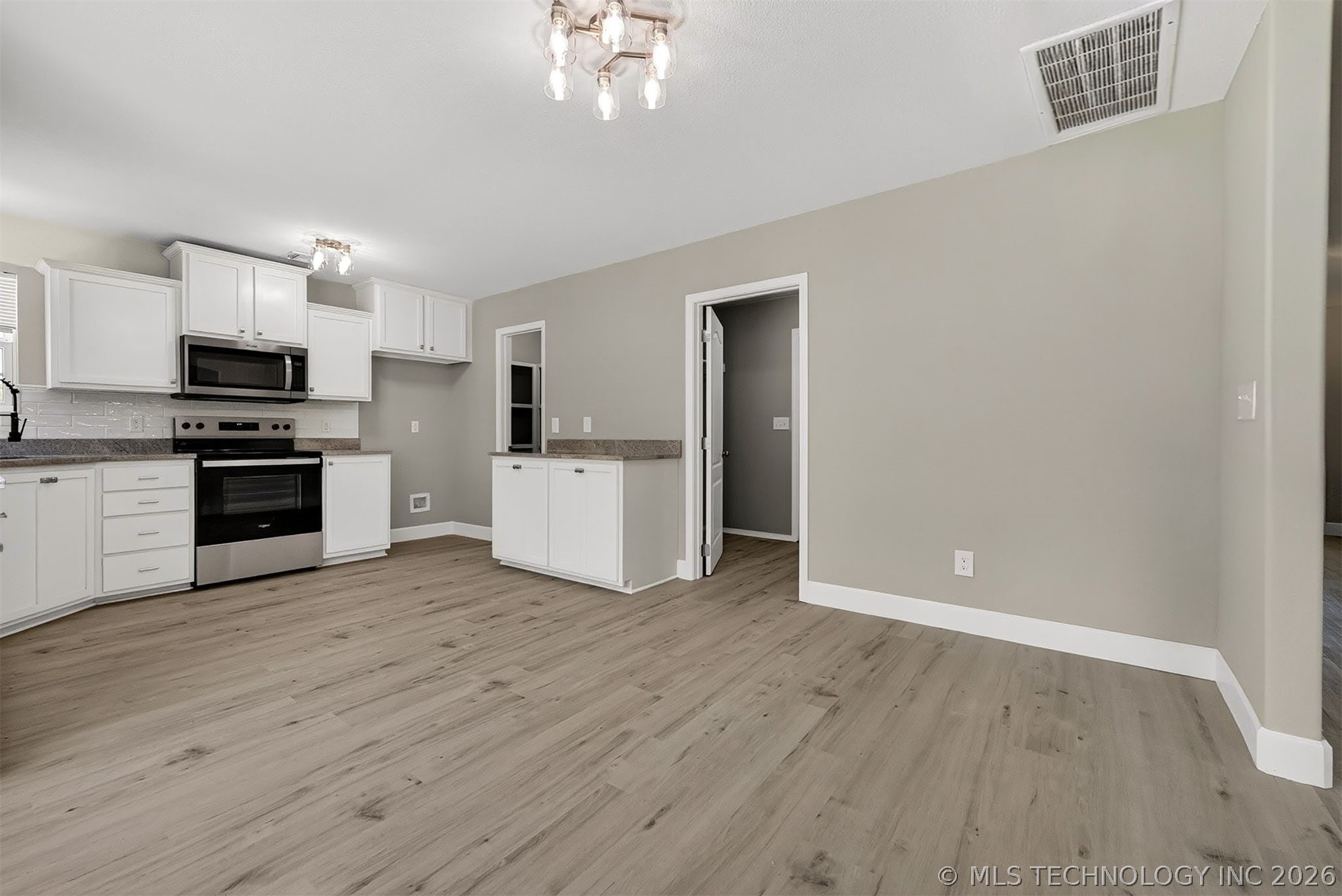 8590 E State Highway 20 Claremore OK 74019