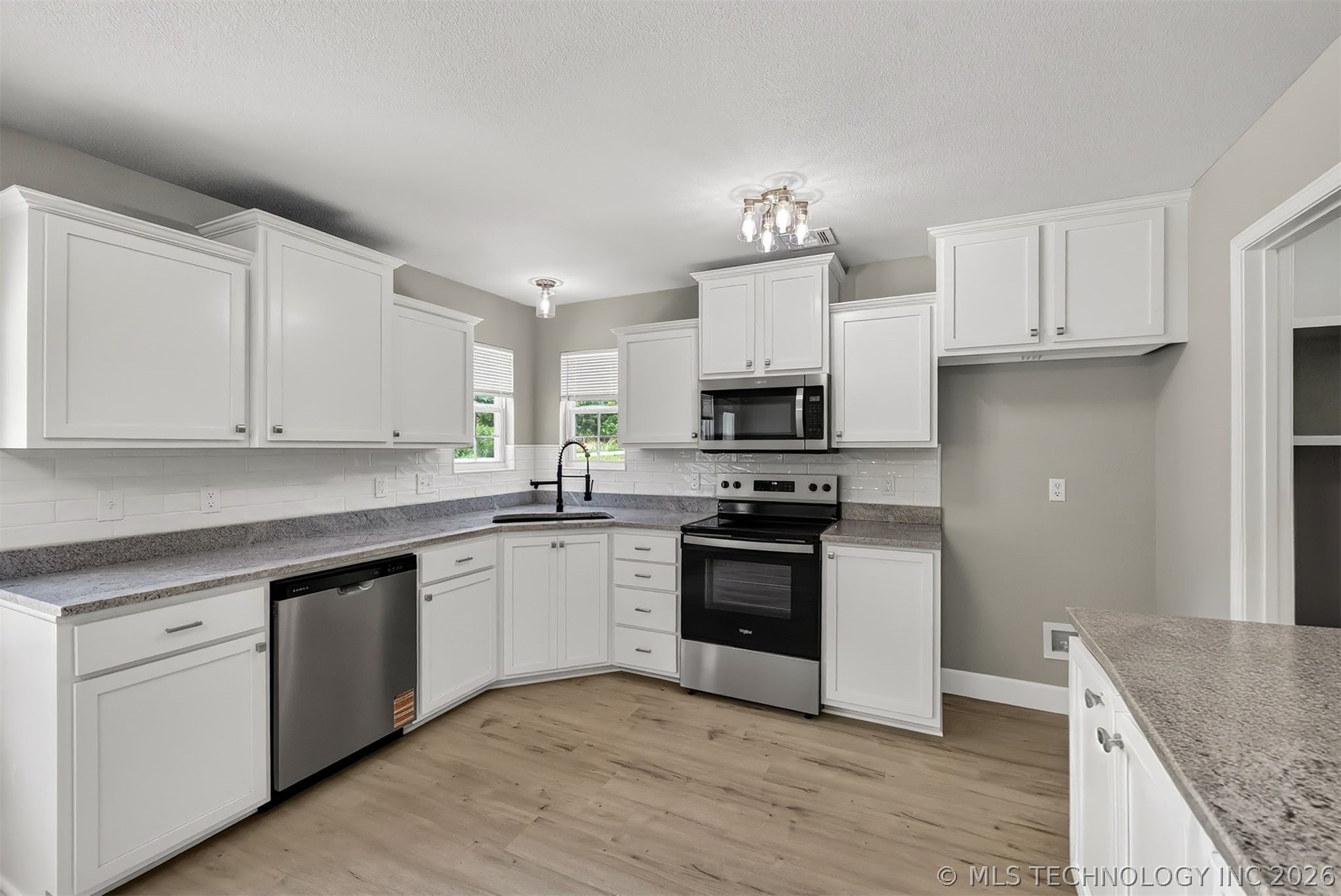 8590 E State Highway 20 Claremore OK 74019