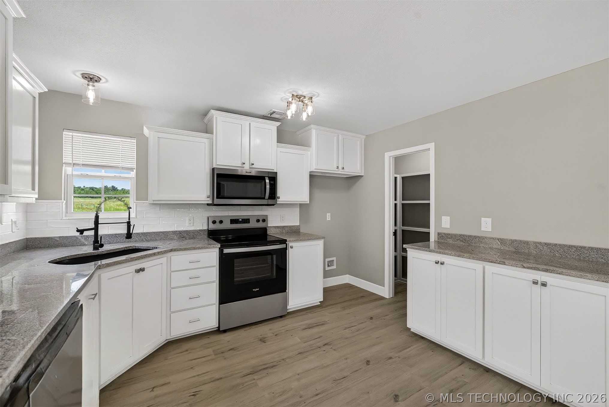 8590 E State Highway 20 Claremore OK 74019