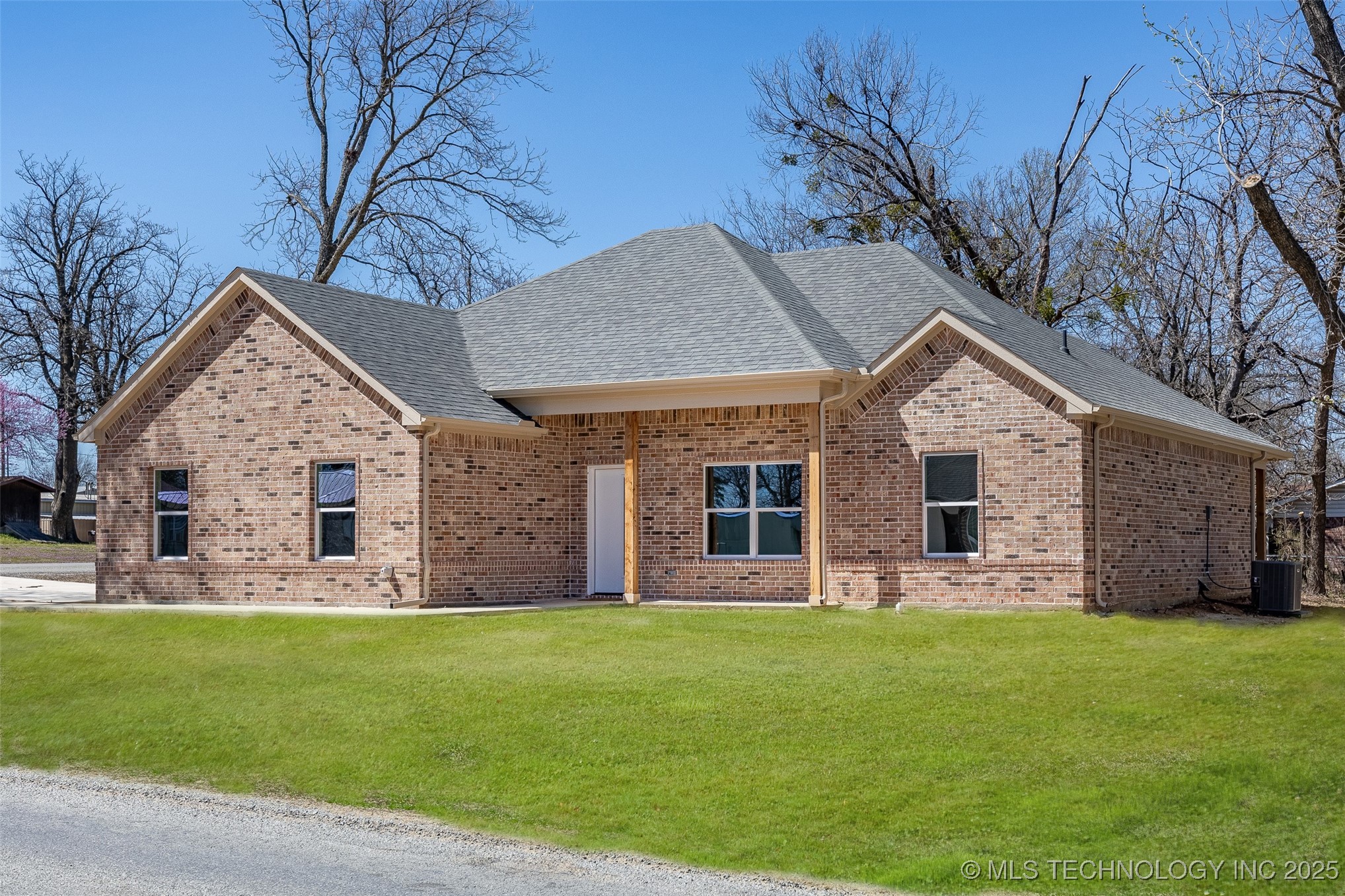 Calera OK, 401 N 3rd Street