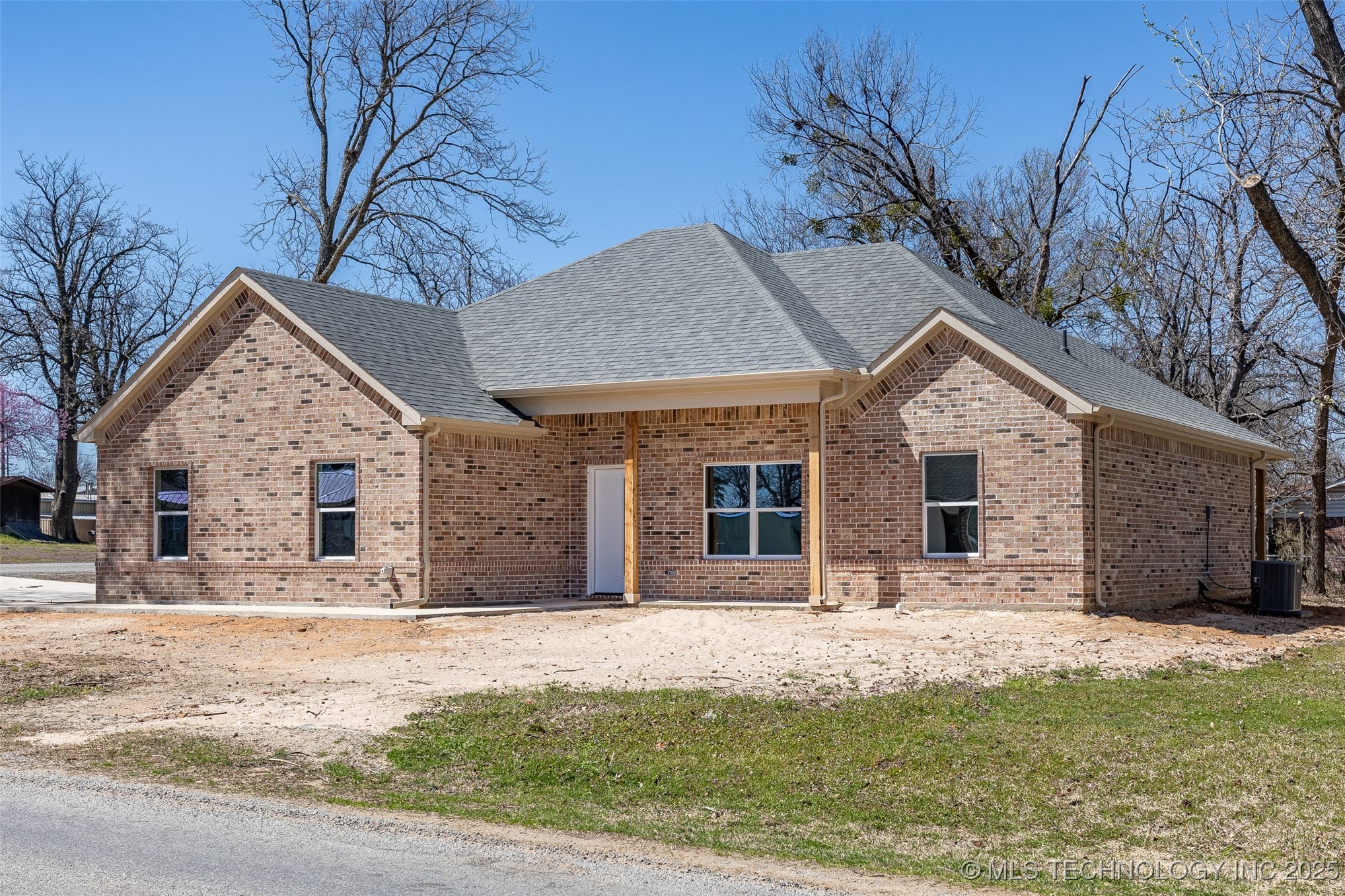 401 N 3rd Street Calera OK 74730