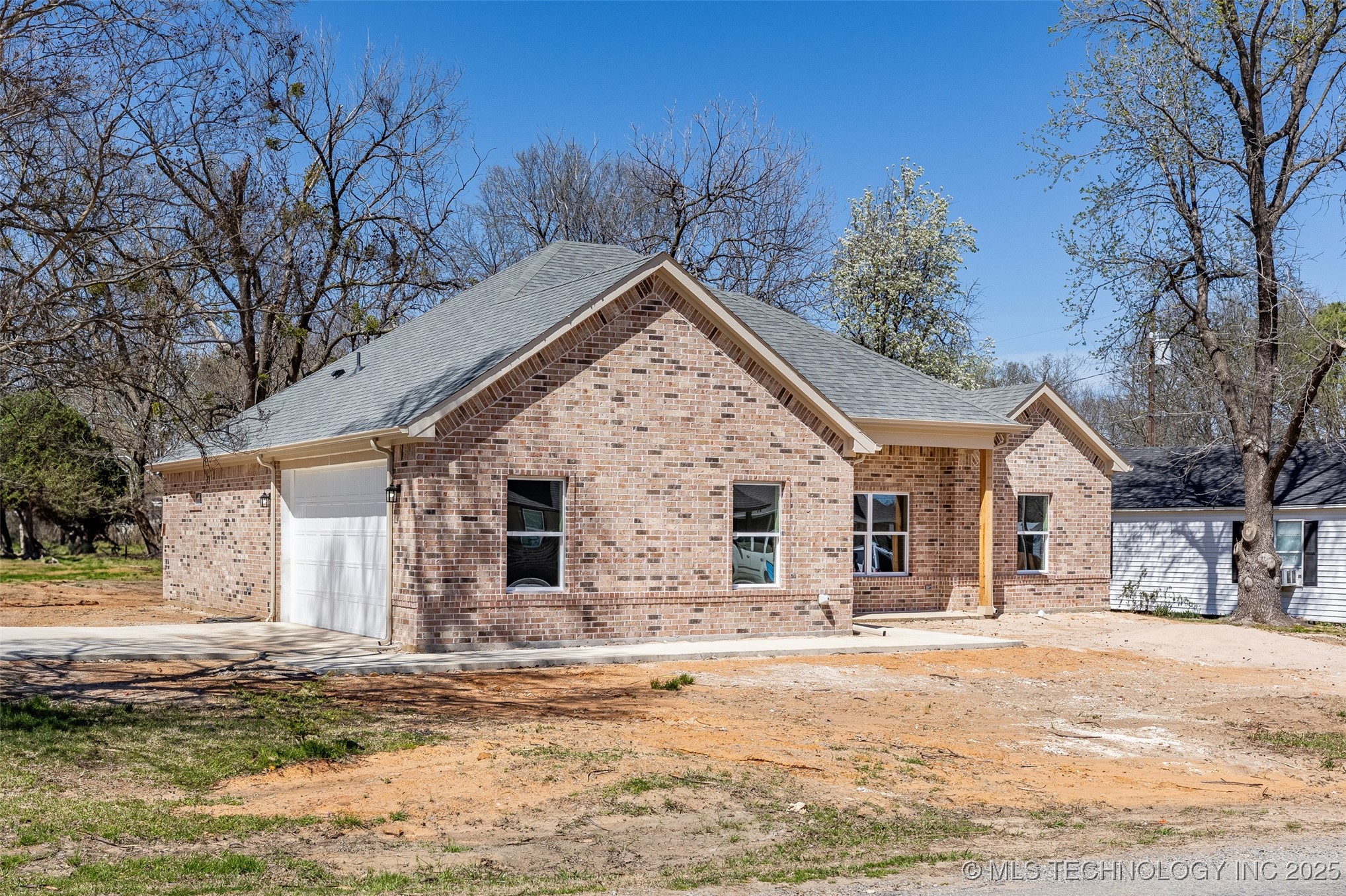 401 N 3rd Street Calera OK 74730