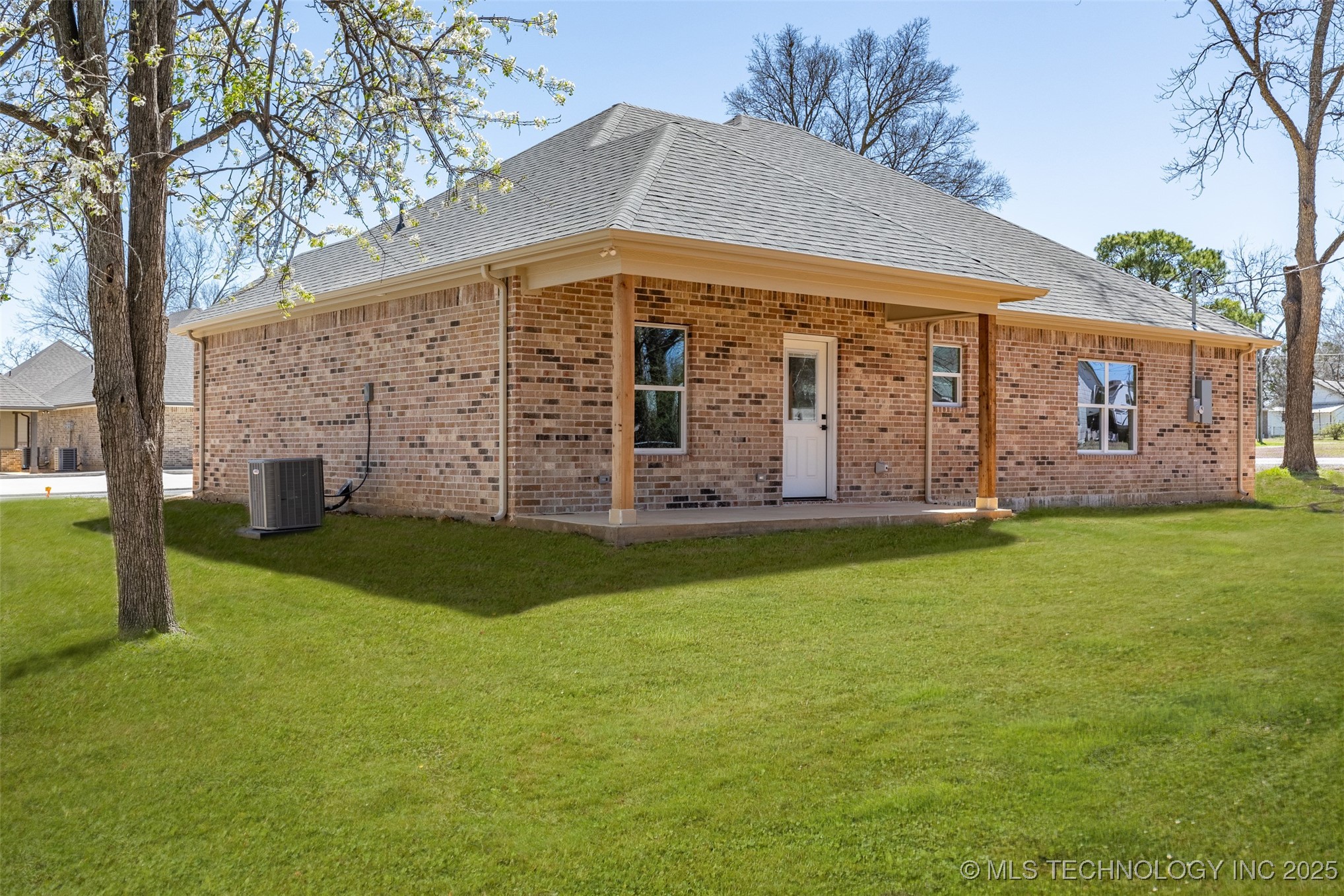 401 N 3rd Street Calera OK 74730