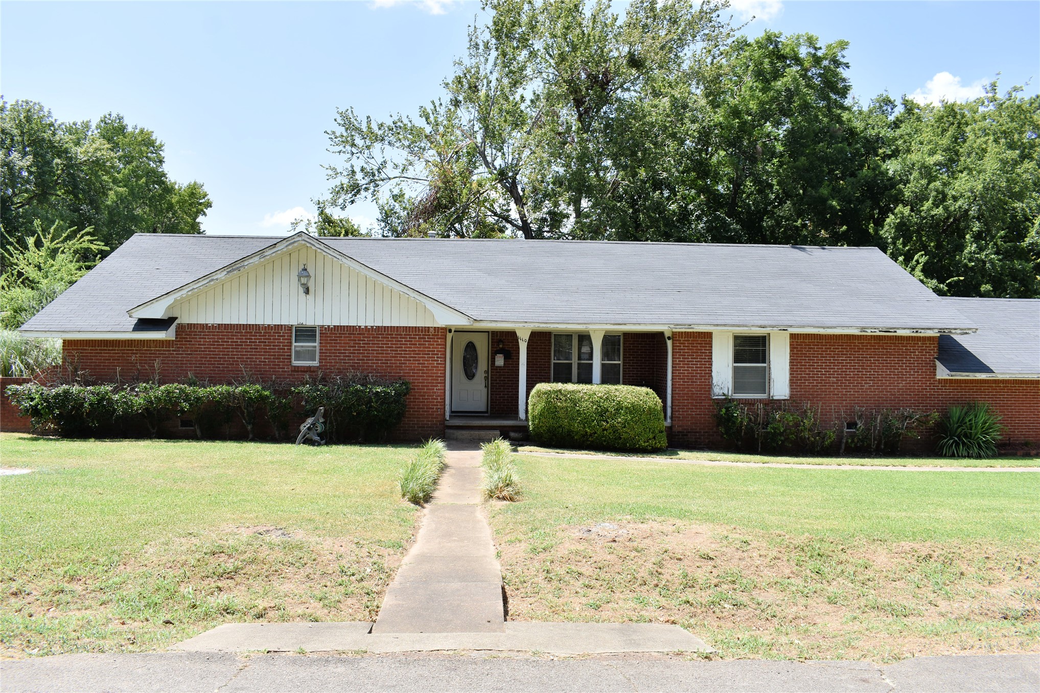 1110 S 4 Street Hugo OK 74743