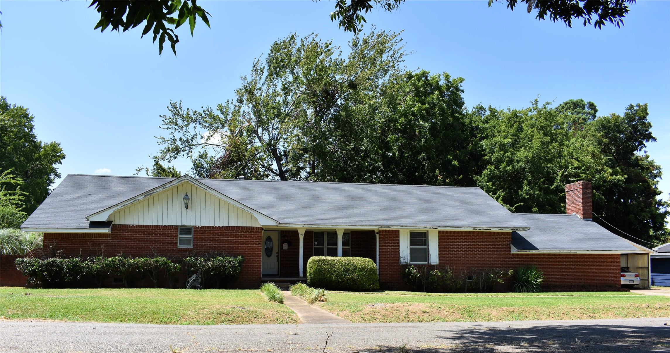 1110 S 4 Street Hugo OK 74743