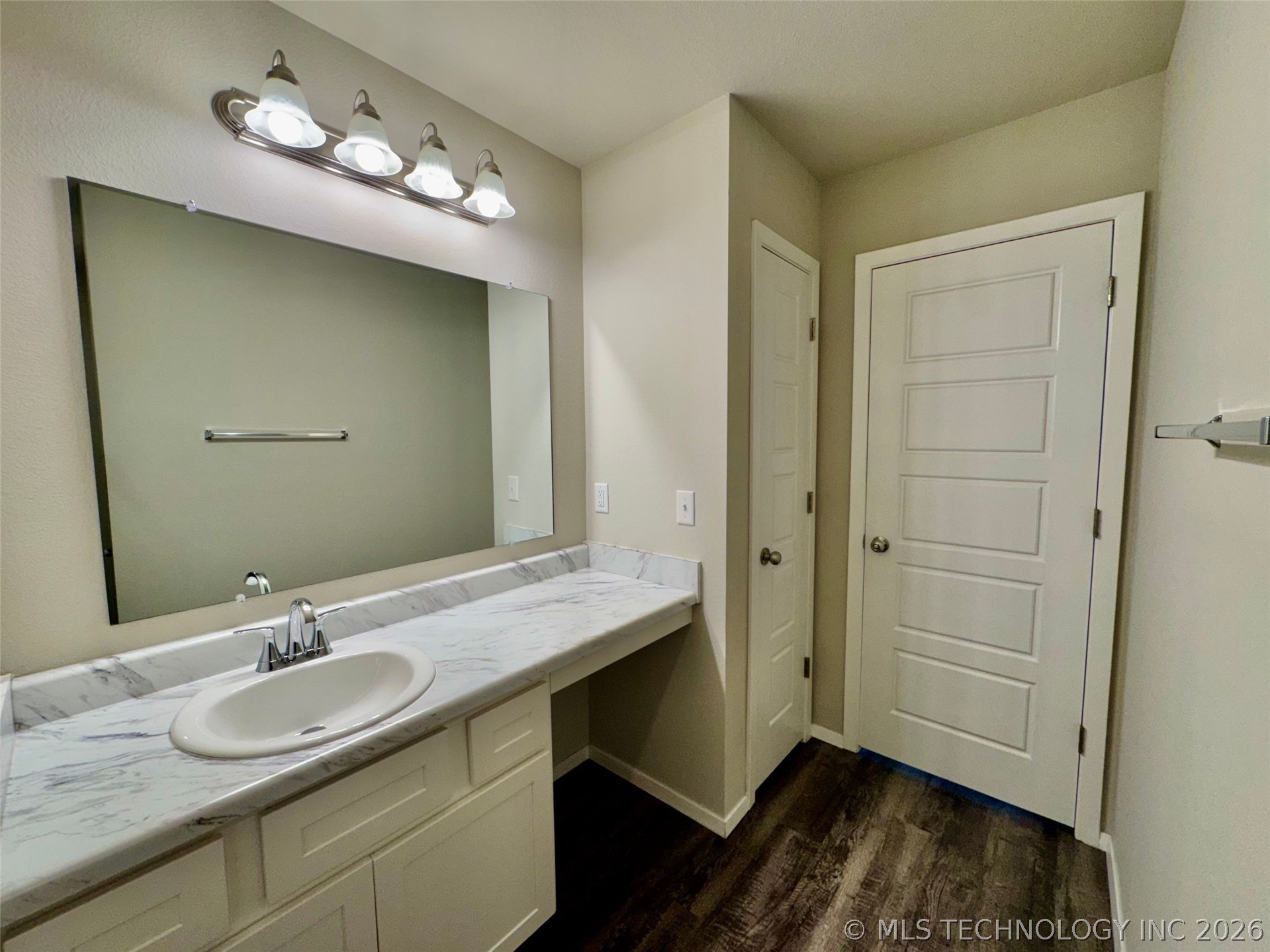 14236 N 73rd Eastavenue Collinsville OK 74021