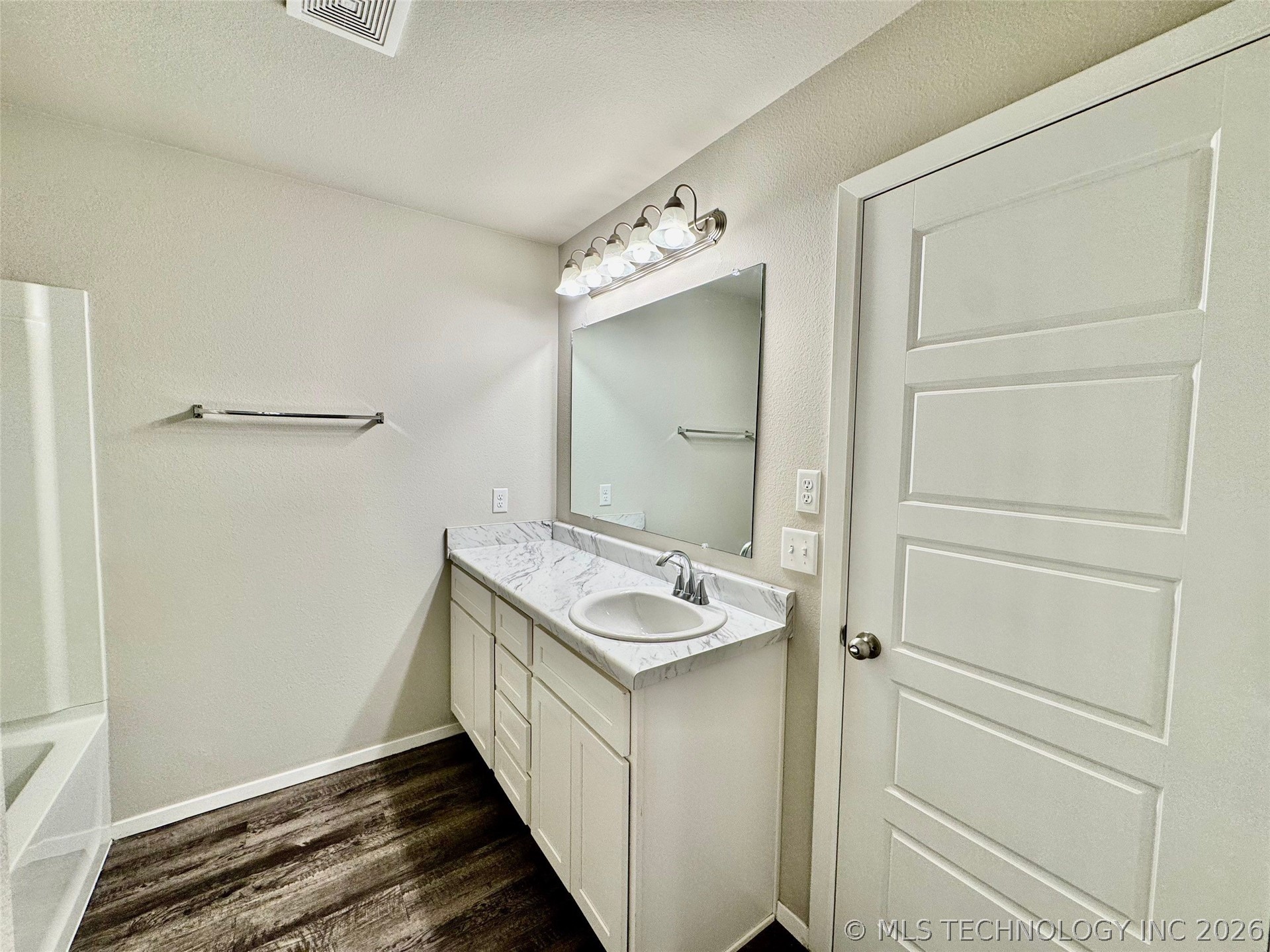 14236 N 73rd Eastavenue Collinsville OK 74021