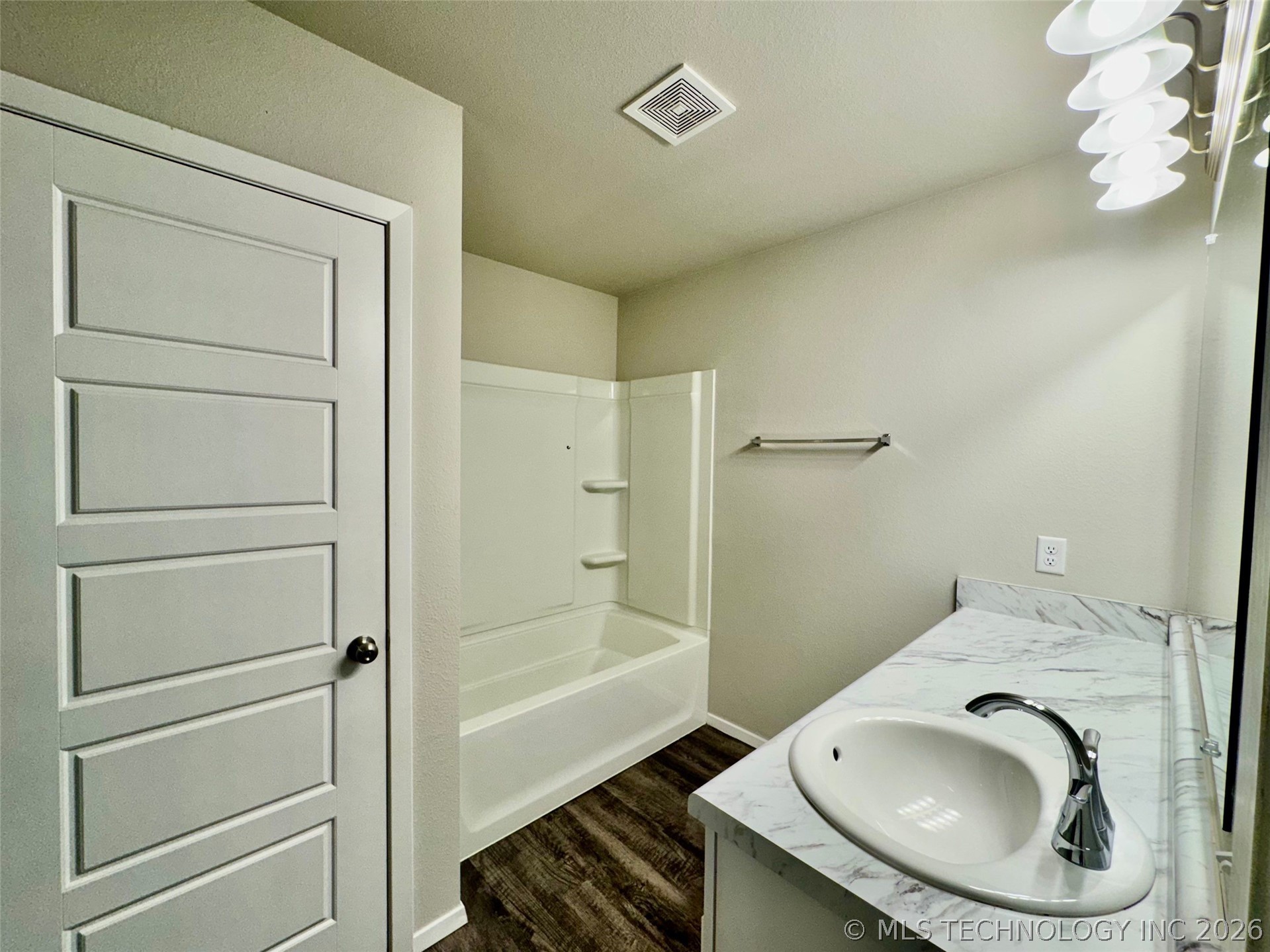 14236 N 73rd Eastavenue Collinsville OK 74021