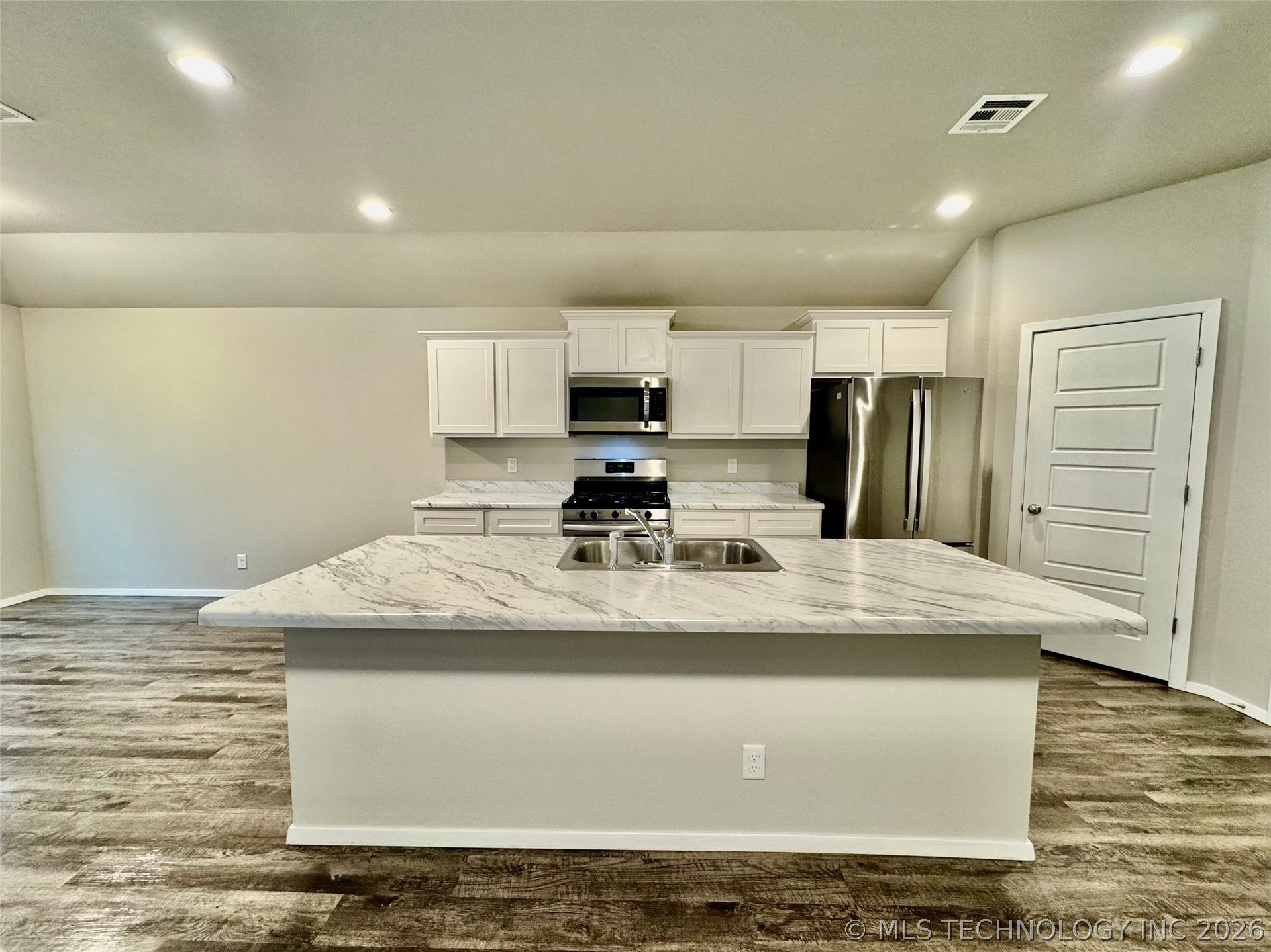 14236 N 73rd Eastavenue Collinsville OK 74021