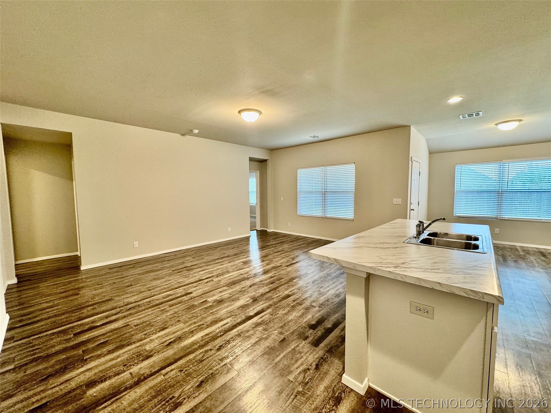 14236 N 73rd Eastavenue Collinsville OK 74021