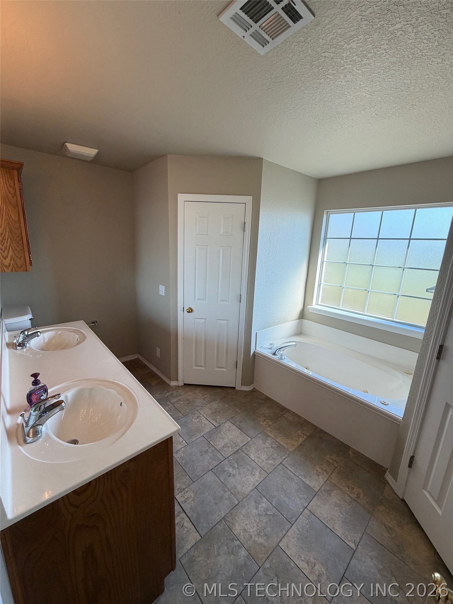 8313 E Lansing Avenue Broken Arrow OK 74014