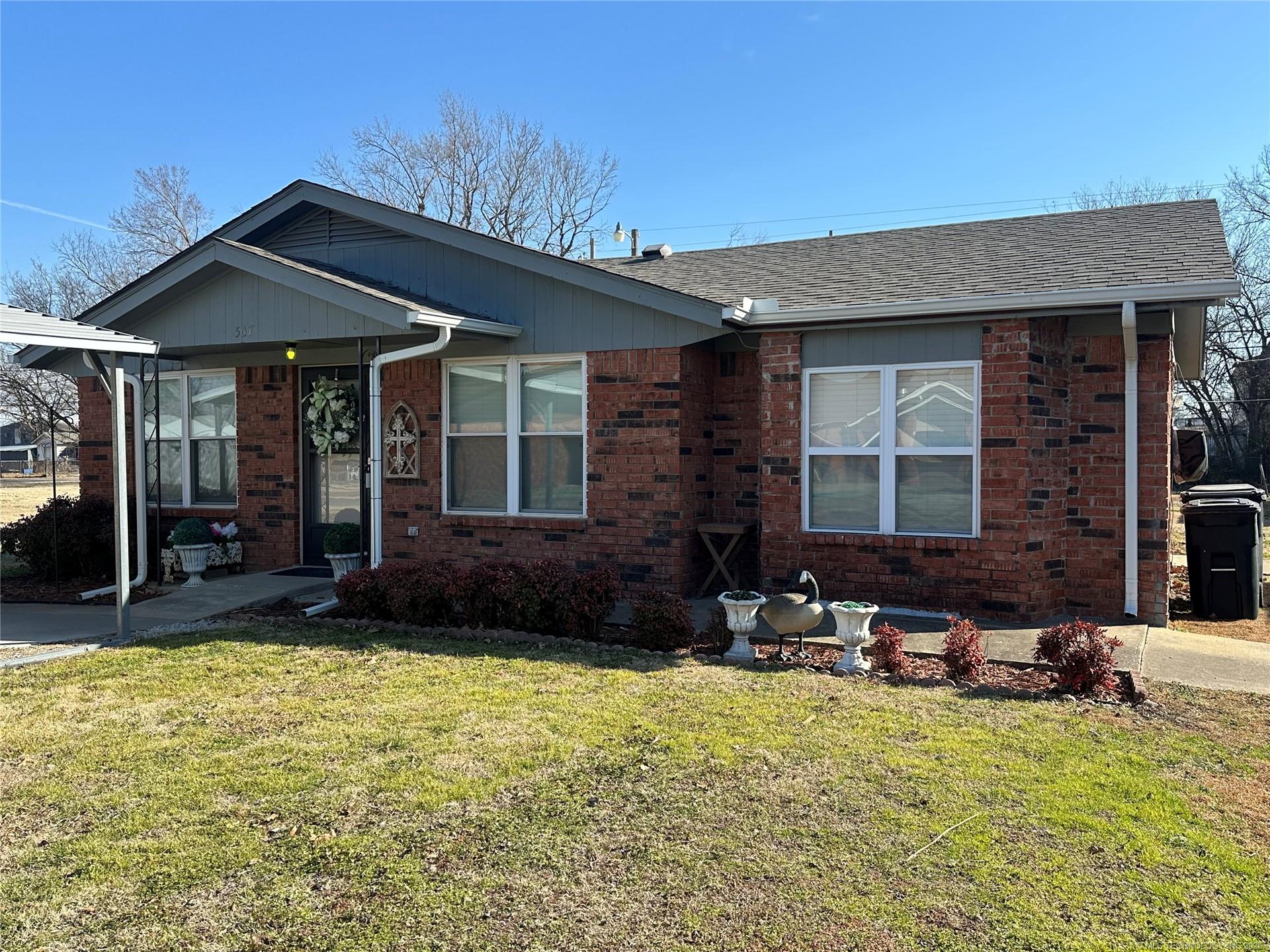 507 S 2nd Street Morris OK 74445