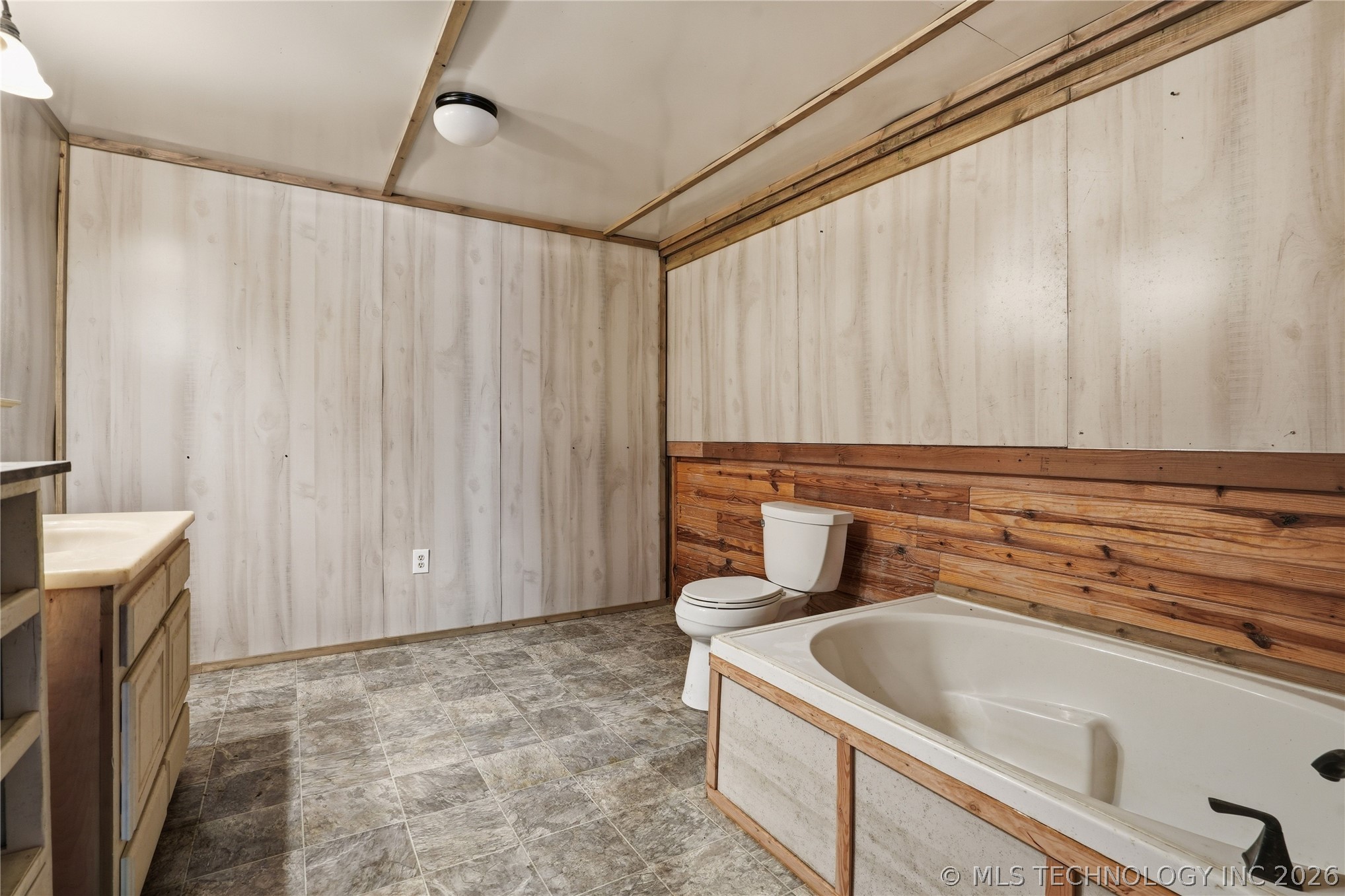 113 S Wilder Chouteau OK 74337