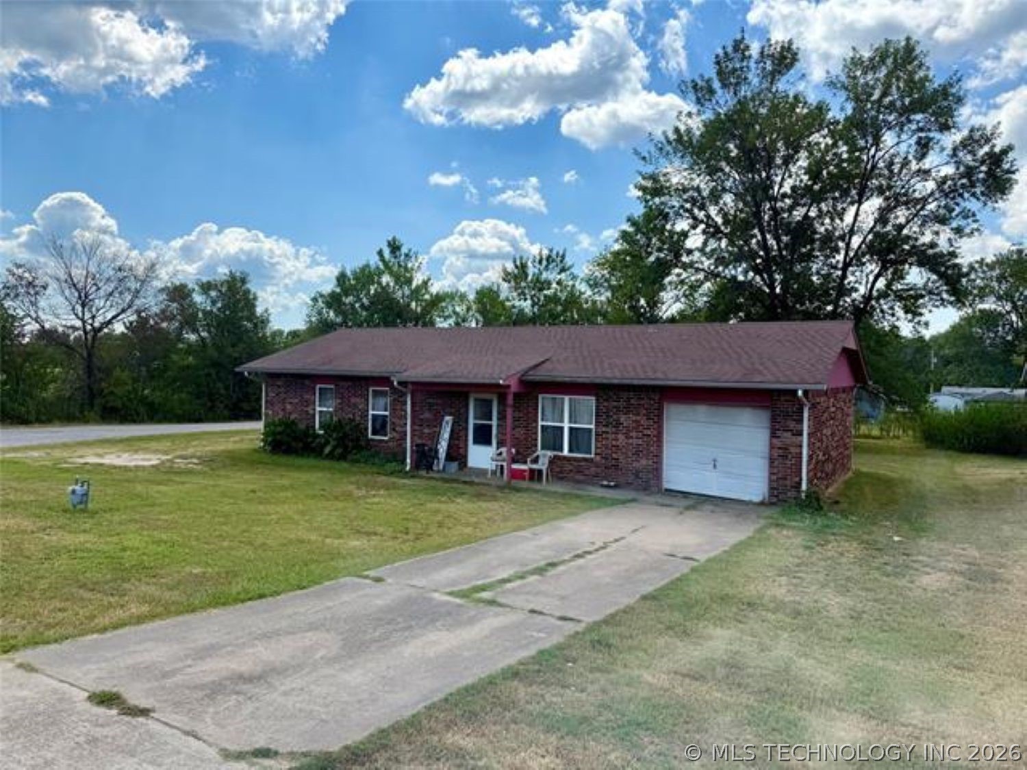 815 E Tutt Street Henryetta OK 74437