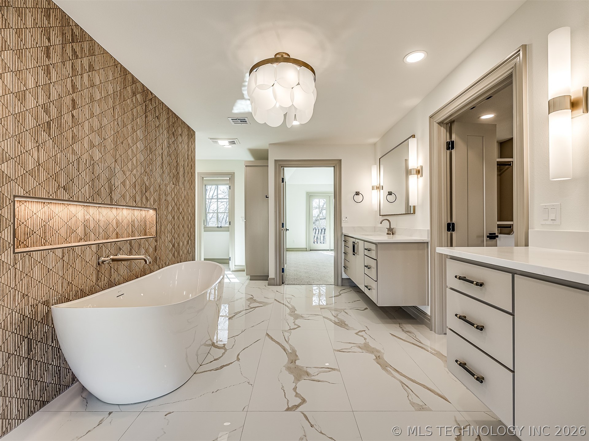19019 Woodmere Street Owasso OK 74055