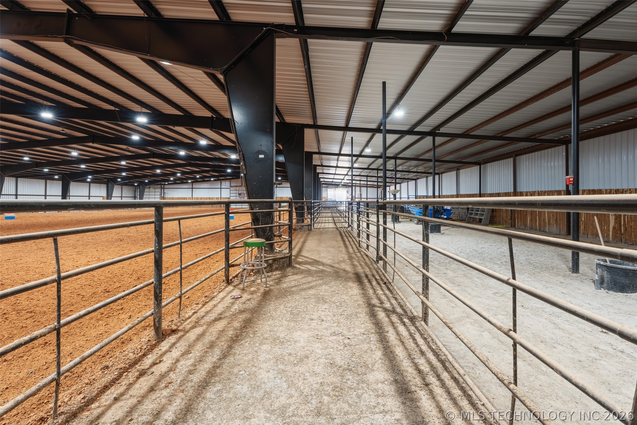 13354 E 520 Road Colcord OK 74338