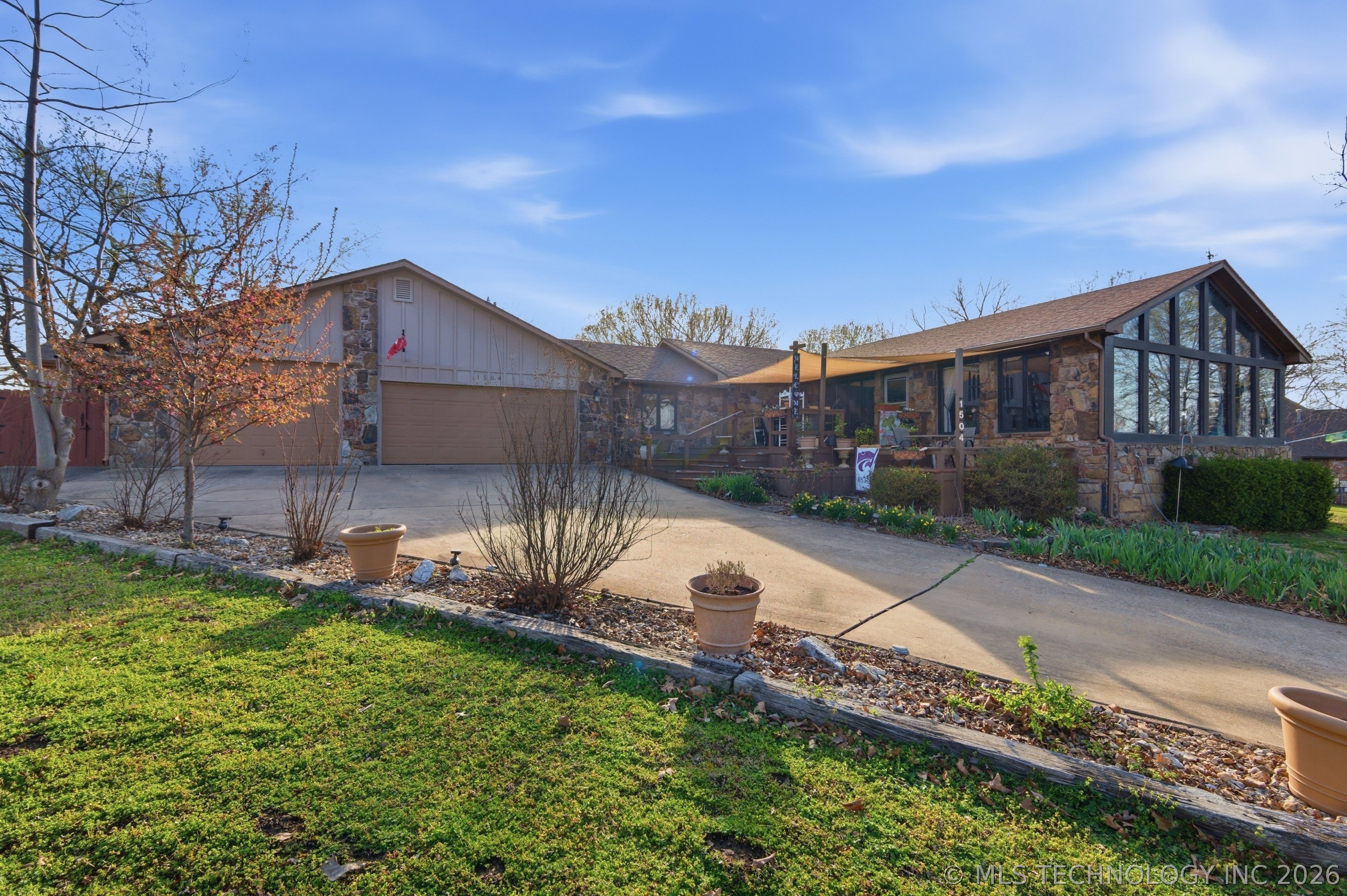 1504 Carey Drive Grove OK 74344
