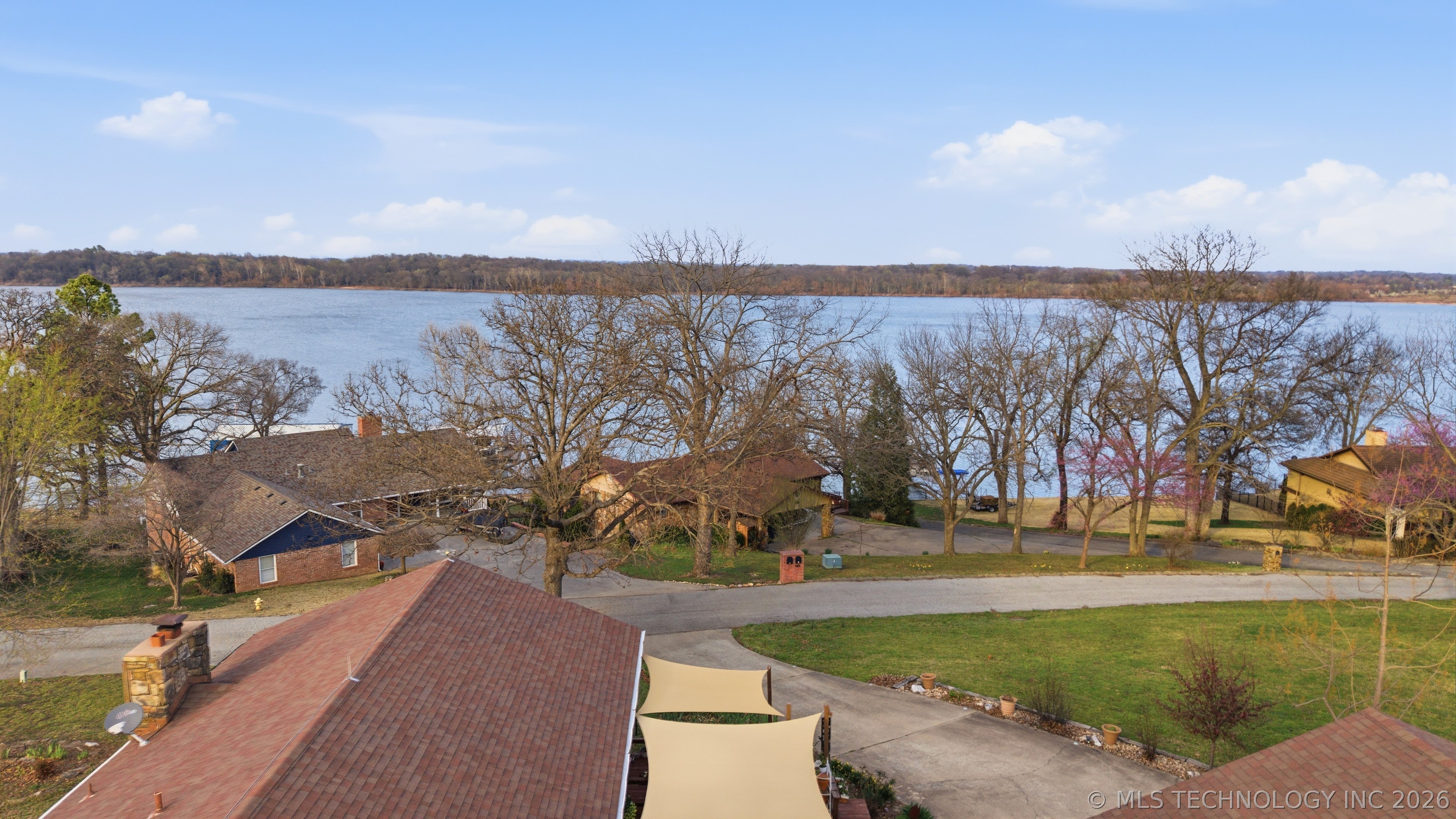 1504 Carey Drive Grove OK 74344